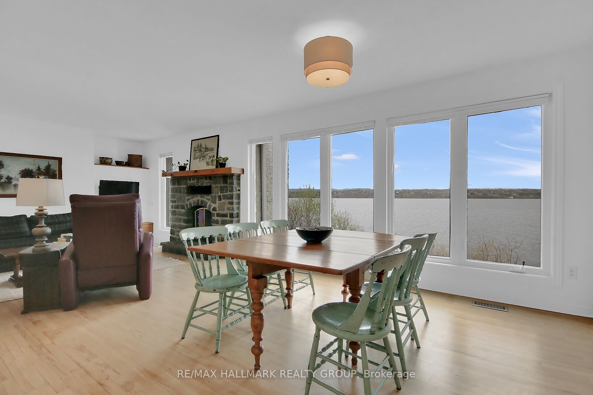 350 Berry Side Road Property Photo 13