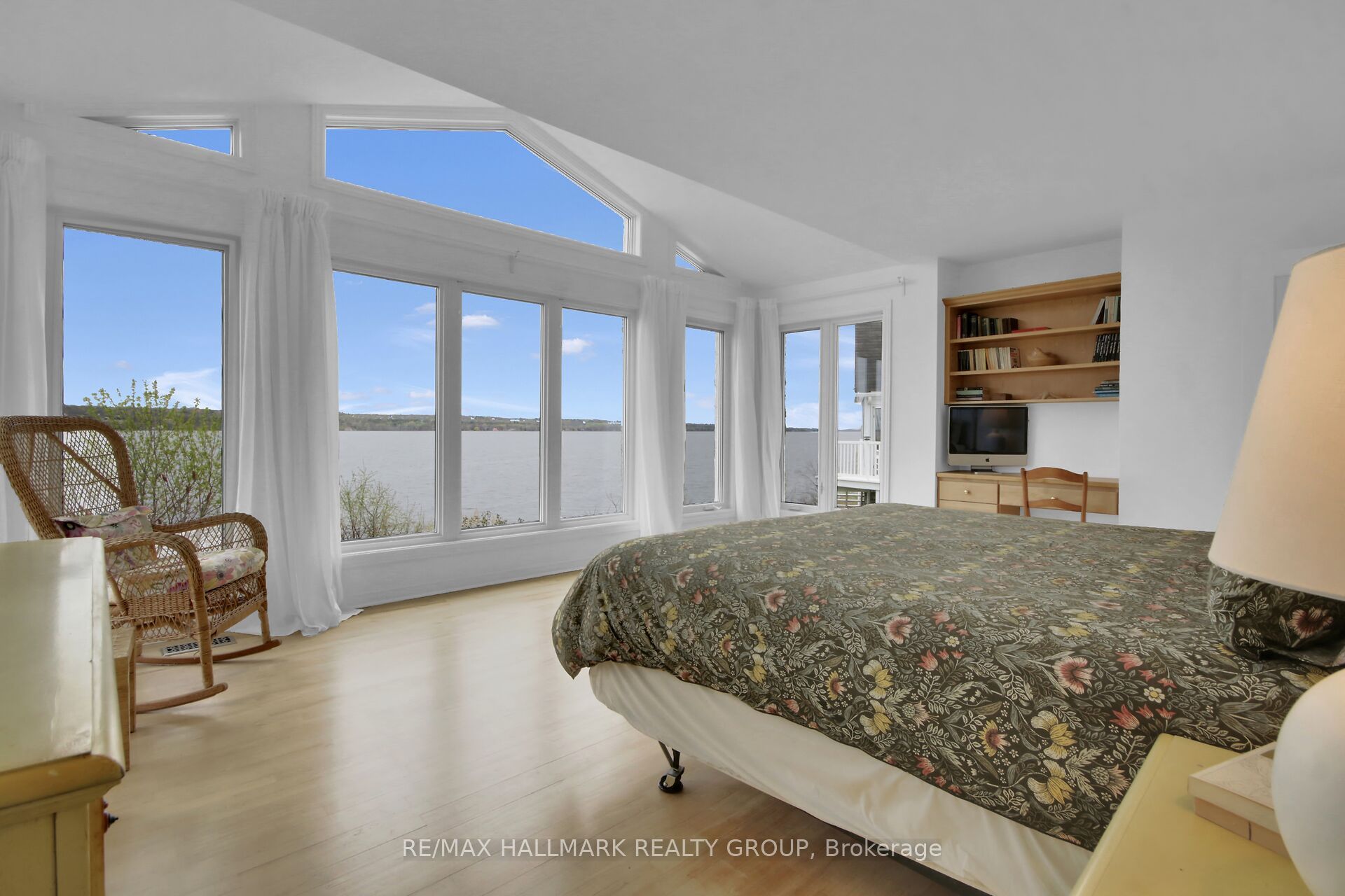 350 Berry Side Road Property Photo 17
