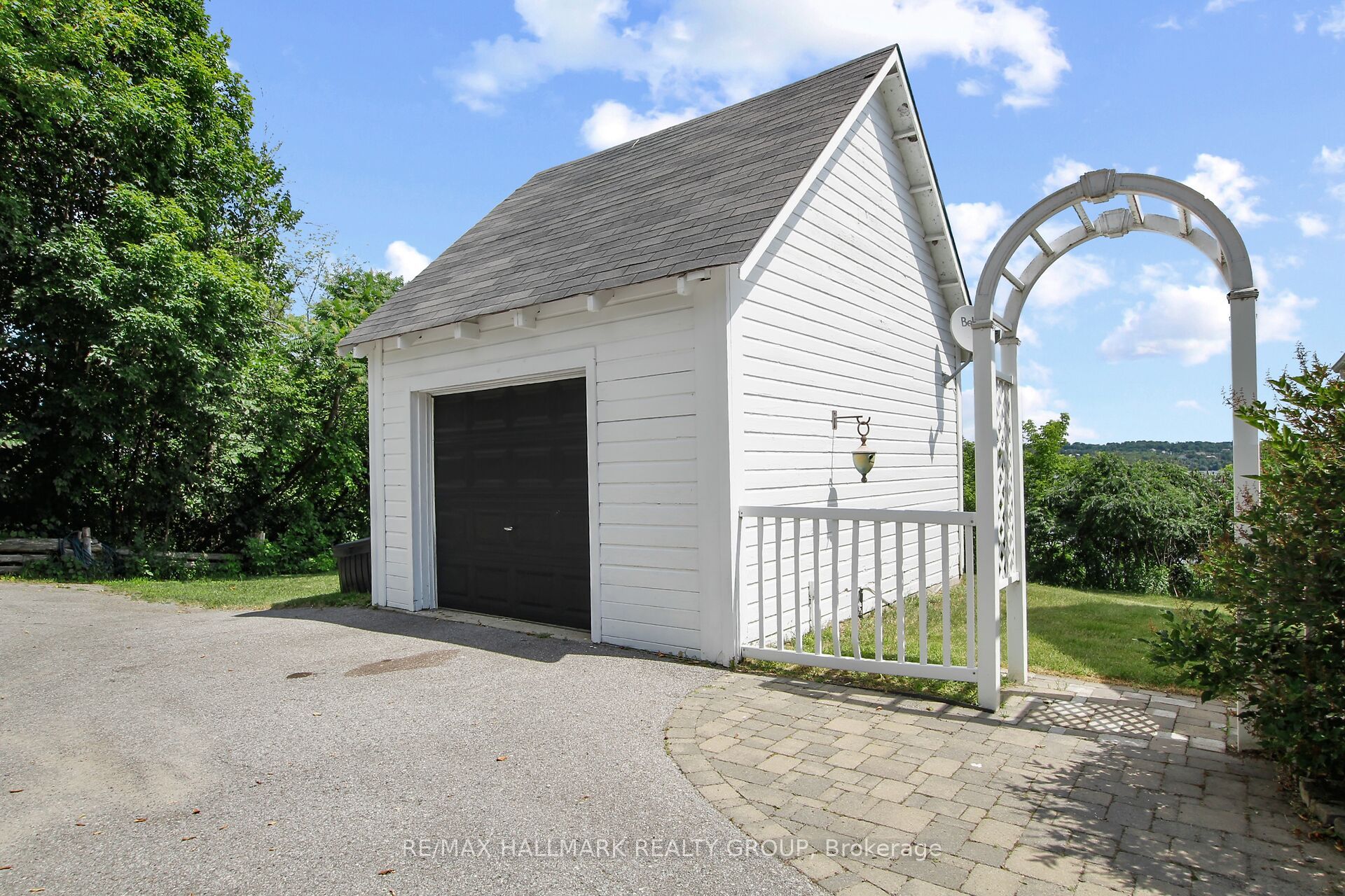 350 Berry Side Road Property Photo 46