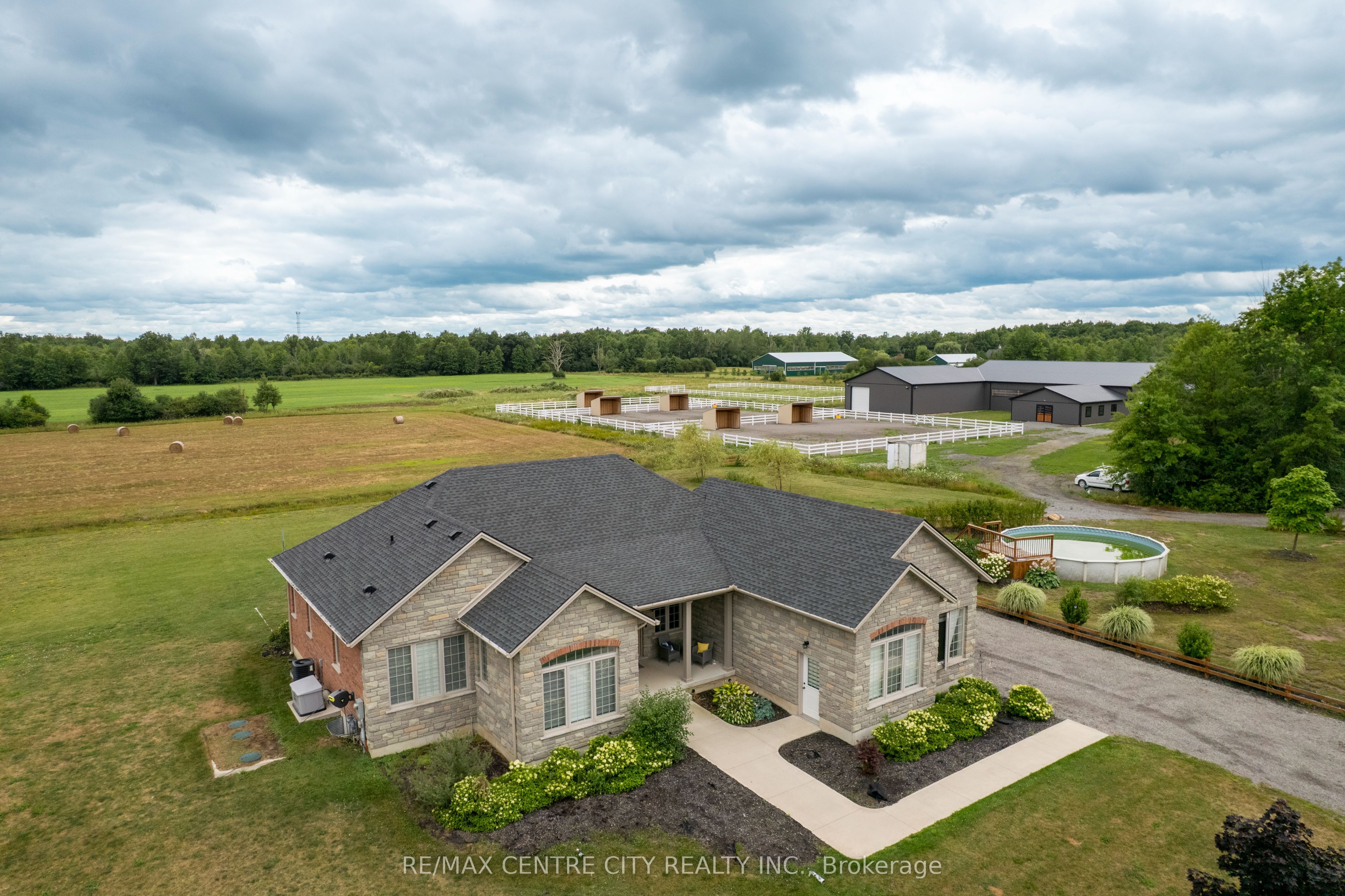 2301 Townline Road Property Photo 1