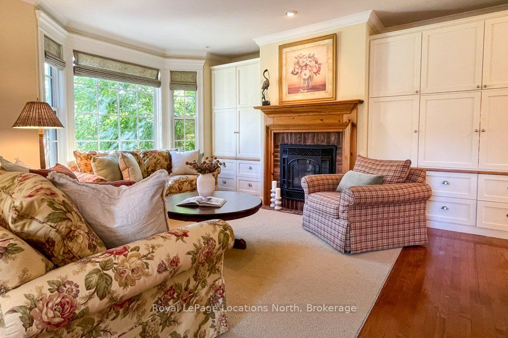 202 Snowbridge Way Property Photo 11