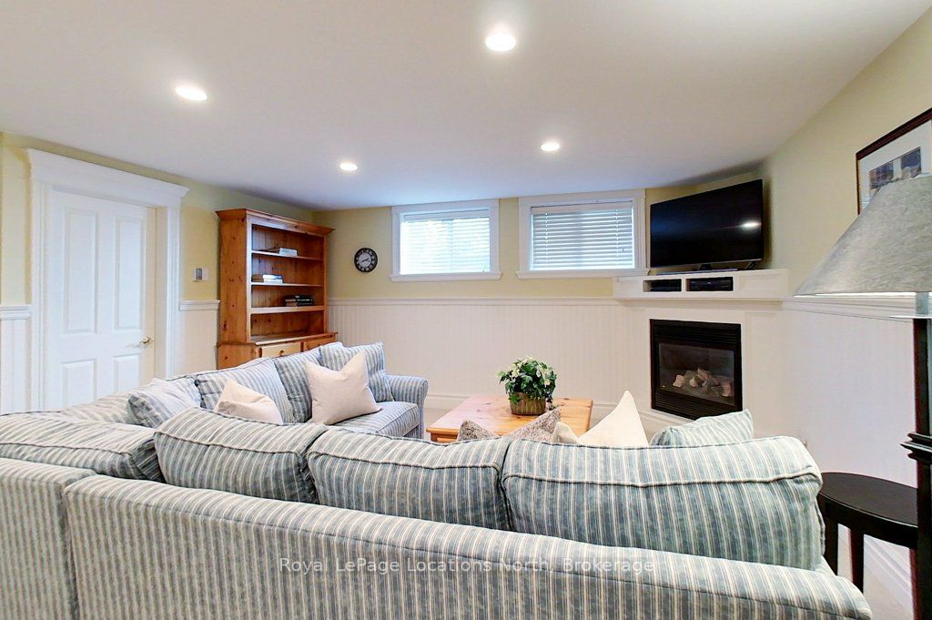 202 Snowbridge Way Property Photo 24