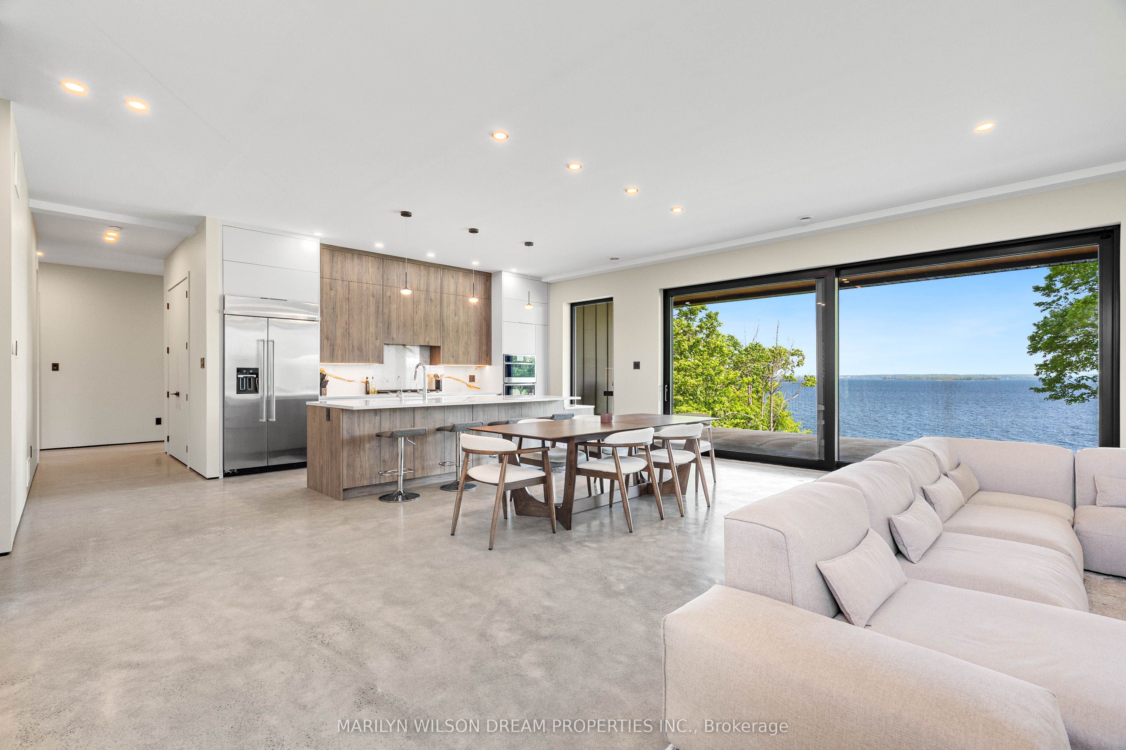 2486 Howe Island Drive Property Photo 10
