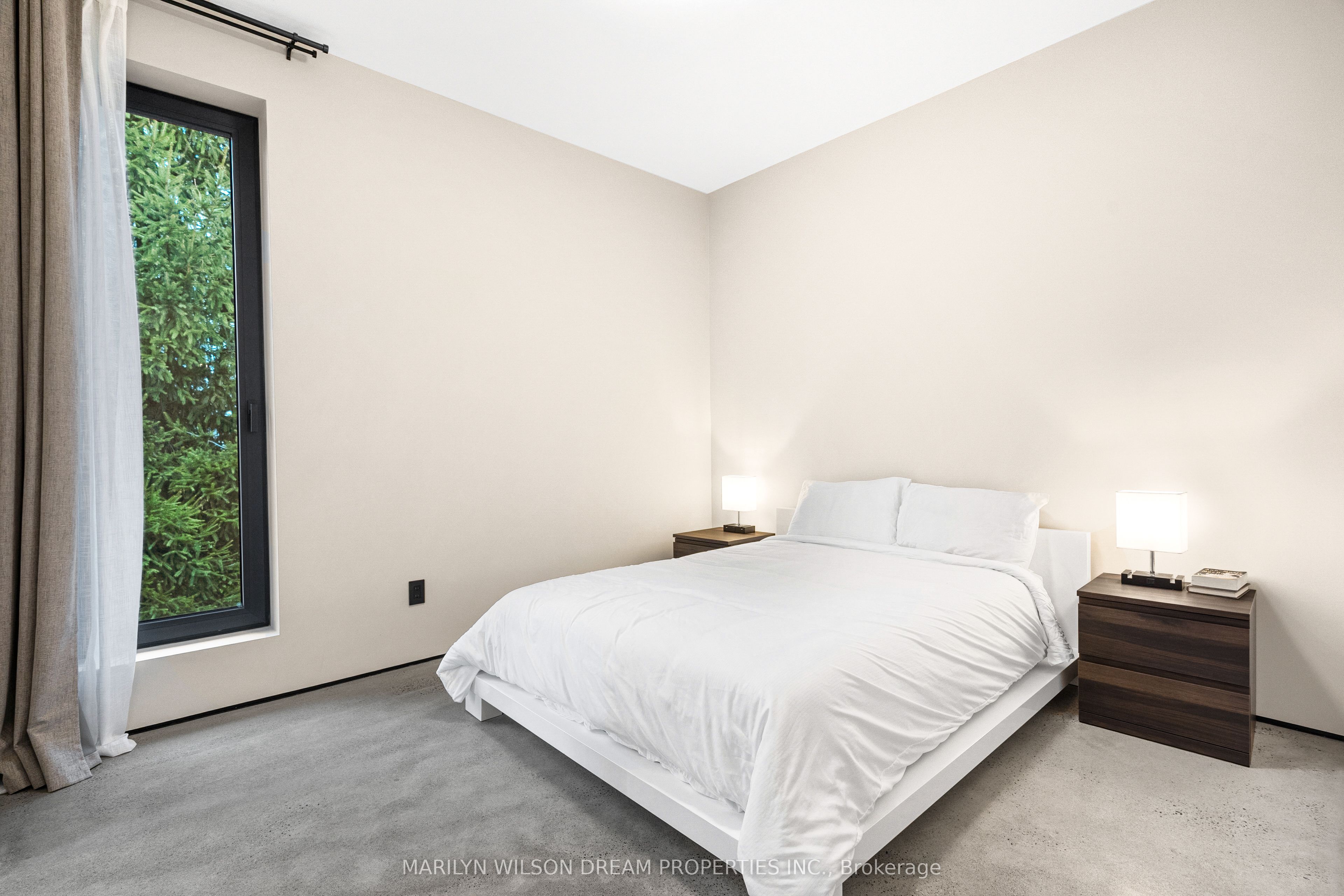 2486 Howe Island Drive Property Photo 31