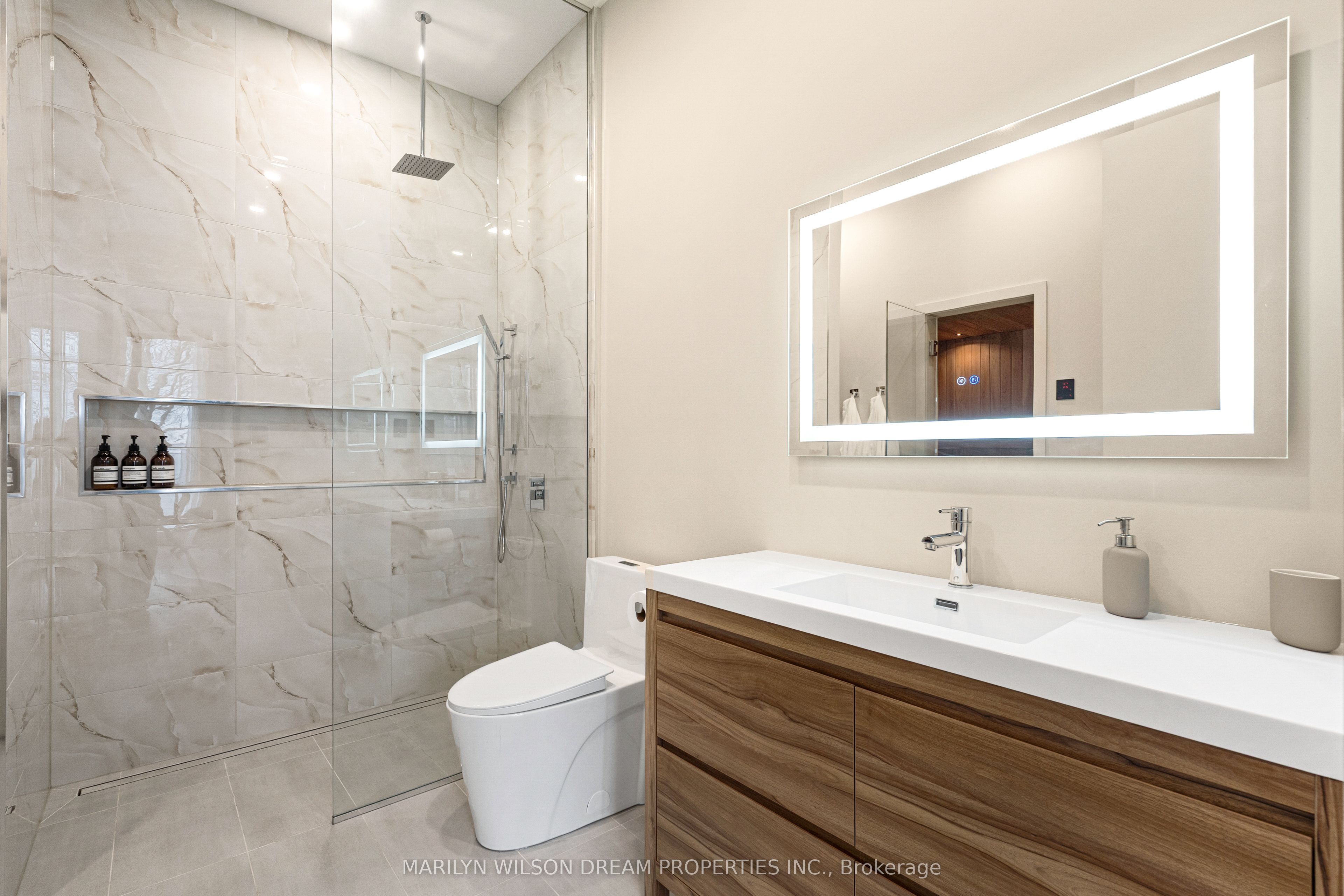 2486 Howe Island Drive Property Photo 38