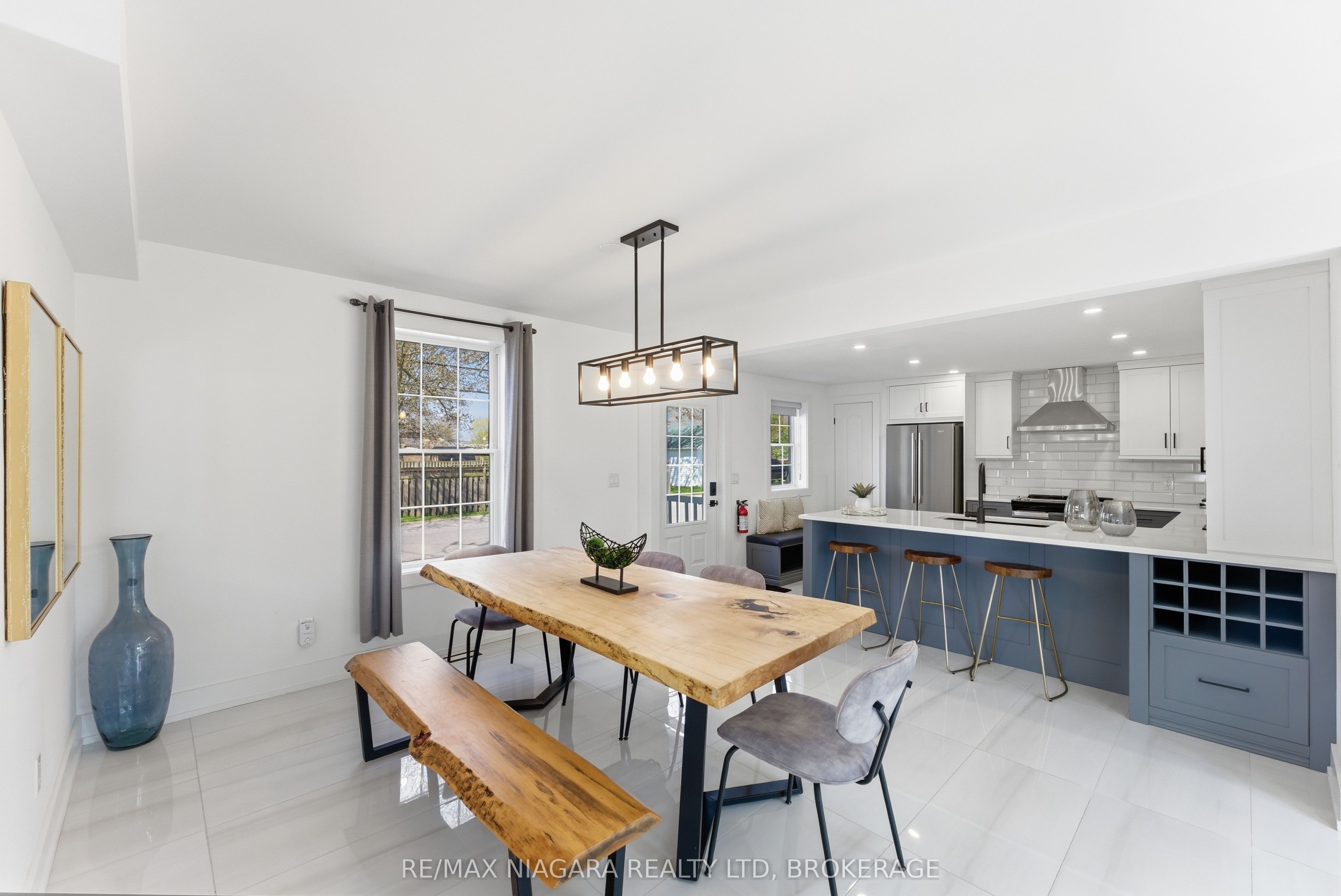 616 Lakeshore Road Property Photo 7