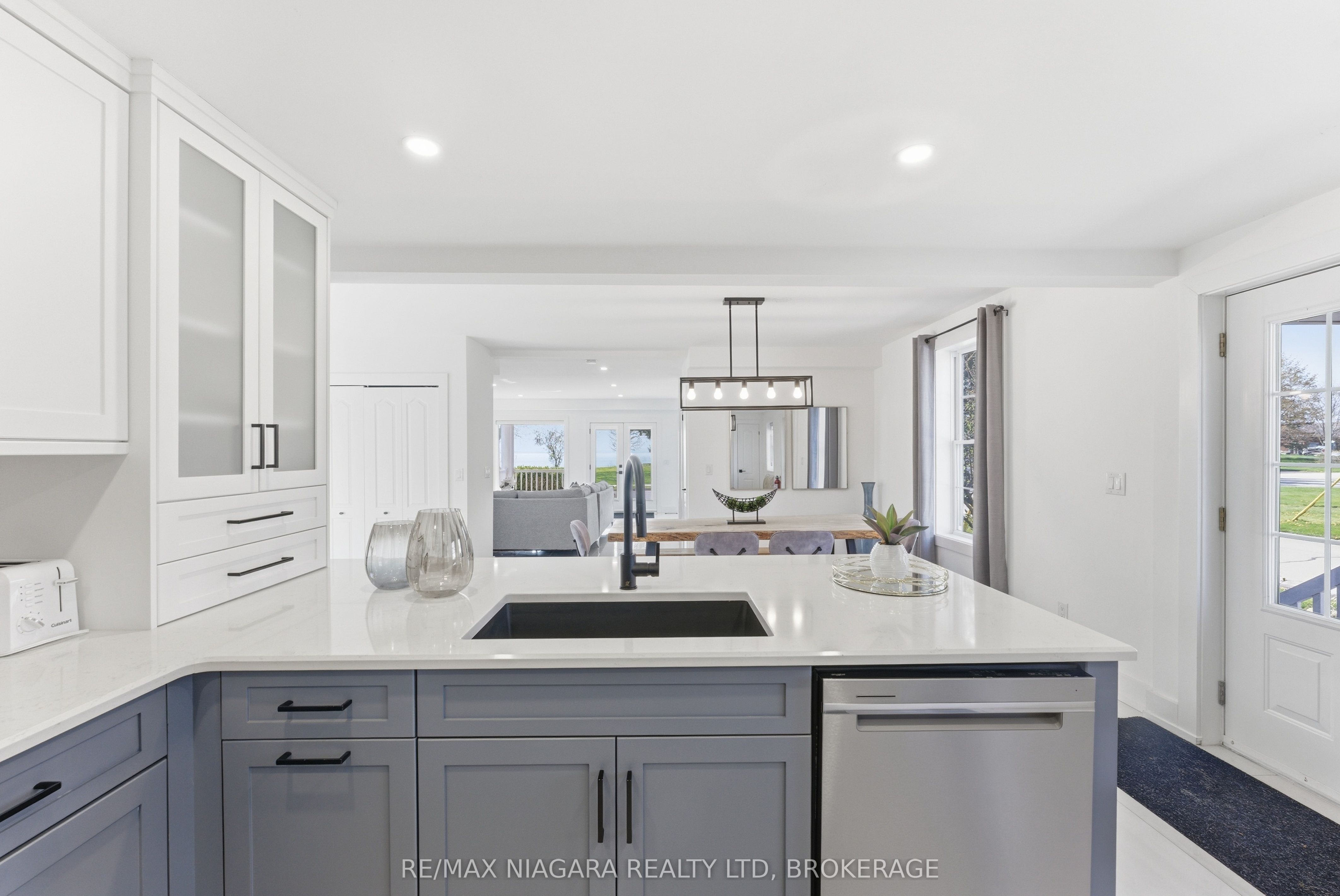 616 Lakeshore Road Property Photo 13