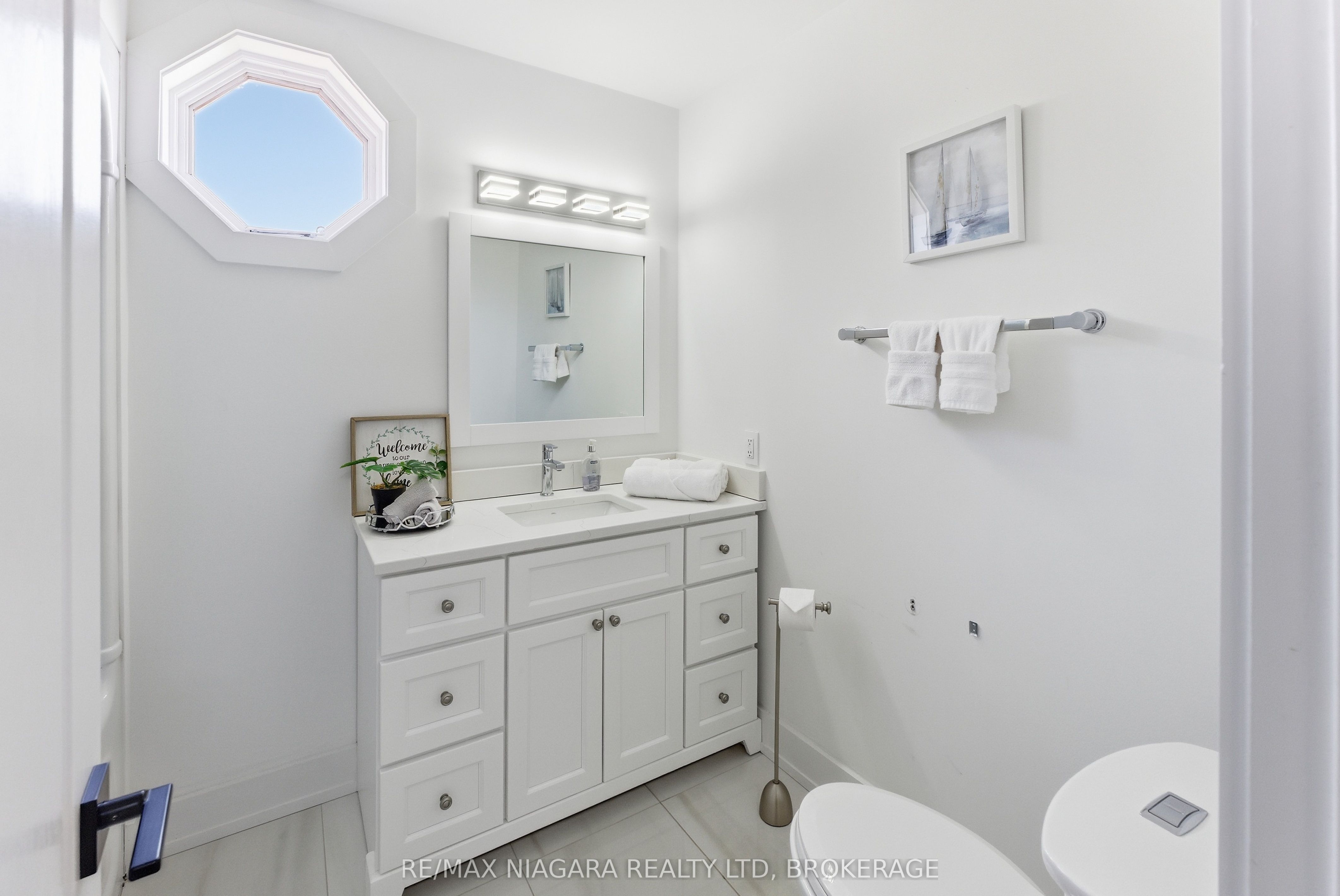 616 Lakeshore Road Property Photo 26