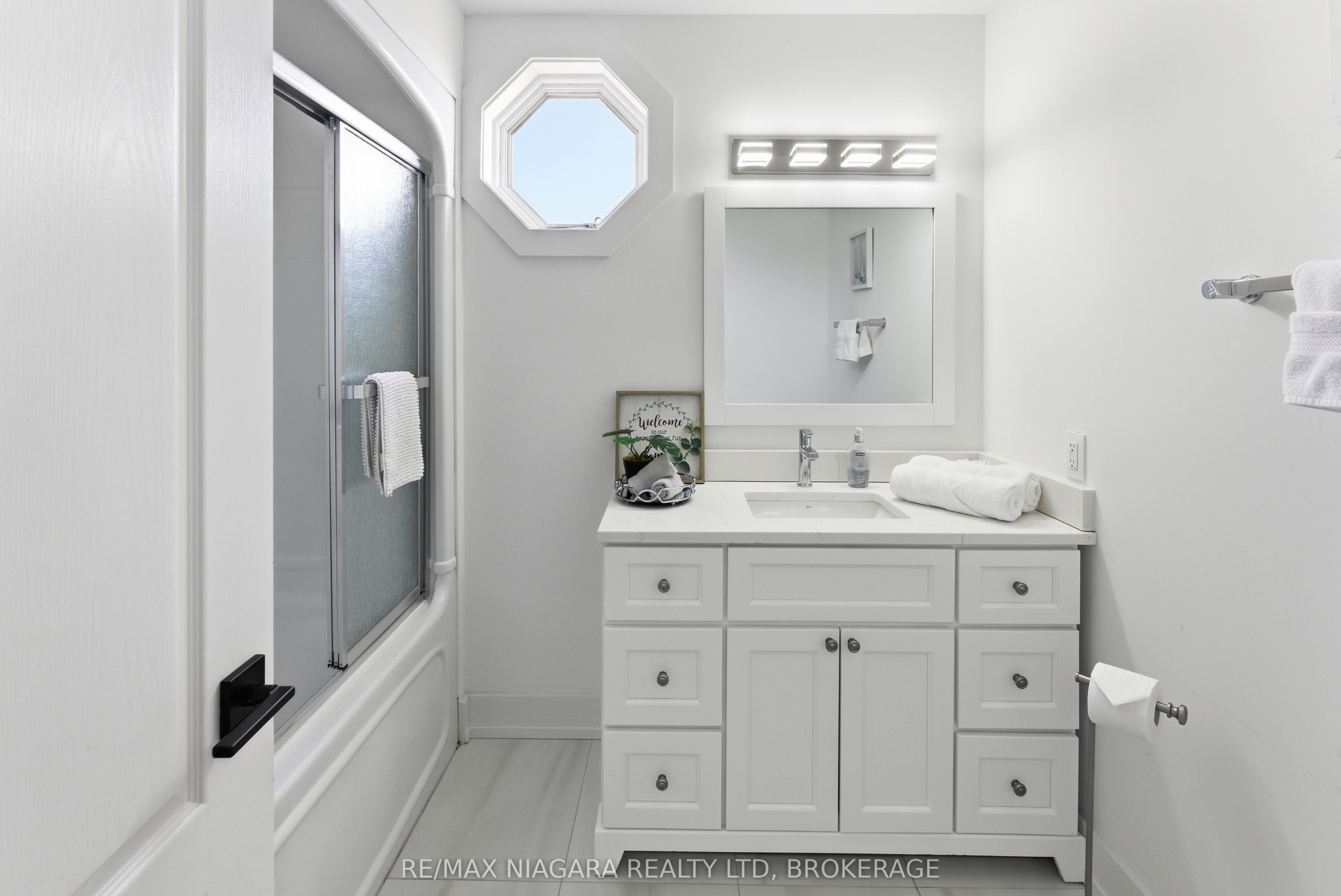 616 Lakeshore Road Property Photo 27