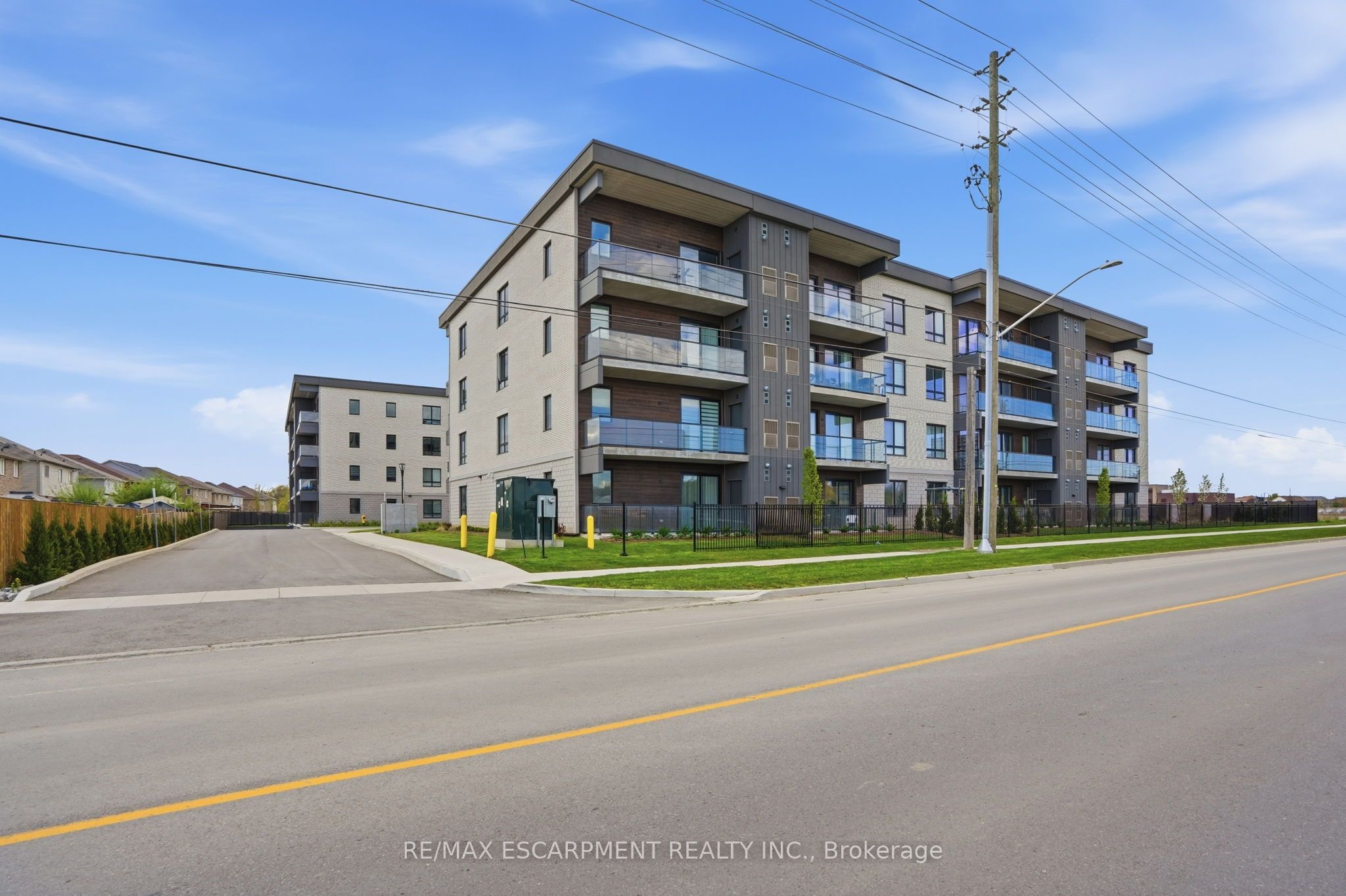 7549a Kalar Road 301 Property Photo 2