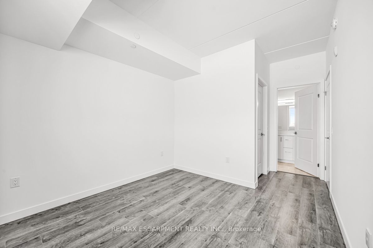 7549a Kalar Road 301 Property Photo 15