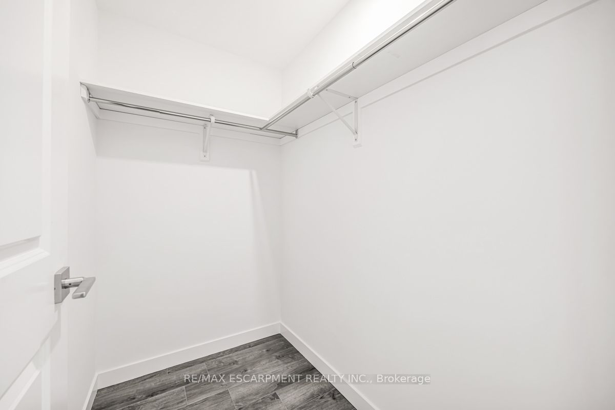 7549a Kalar Road 301 Property Photo 16