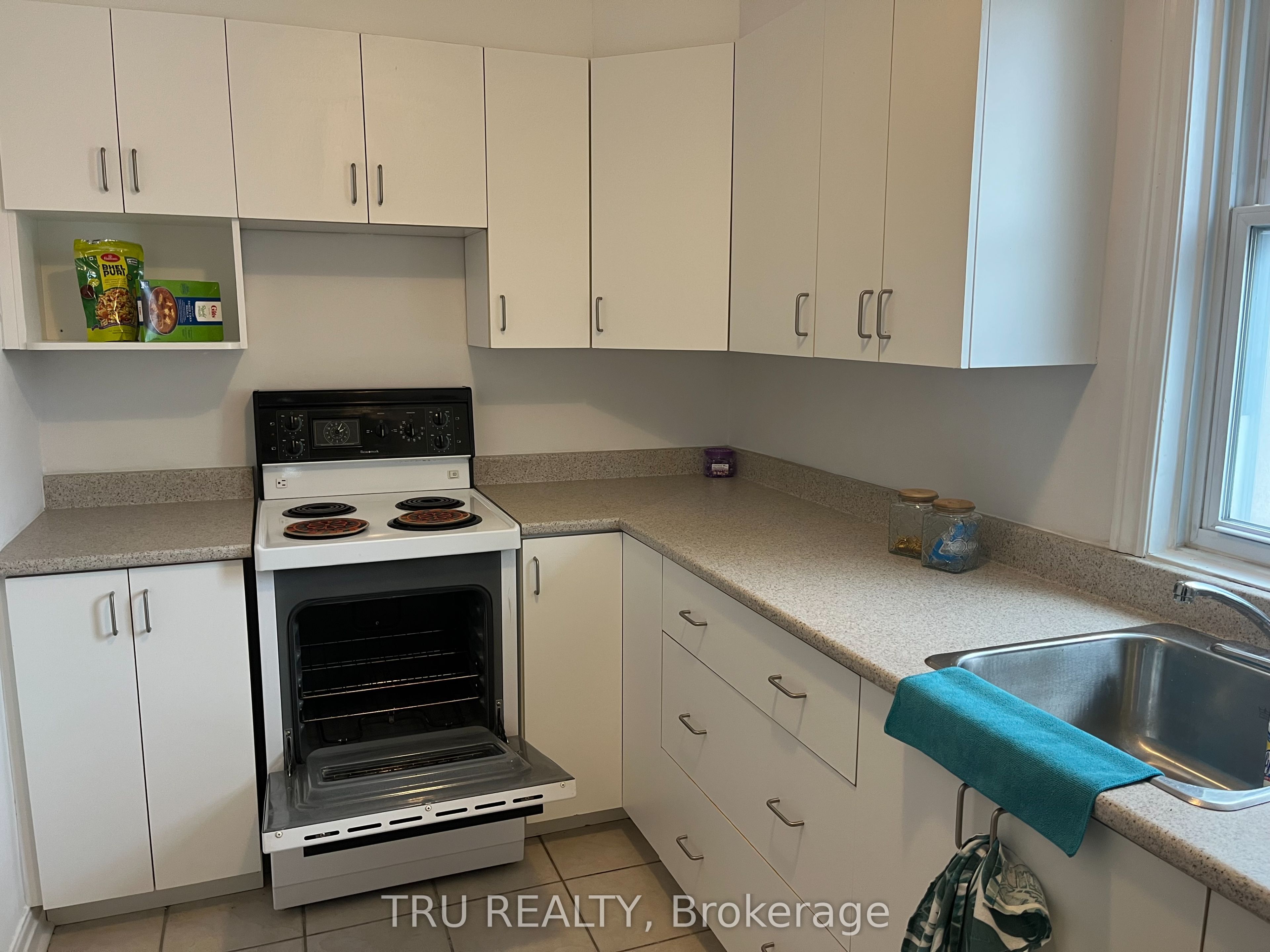 384 Blake Boulevard 3 Property Photo 10