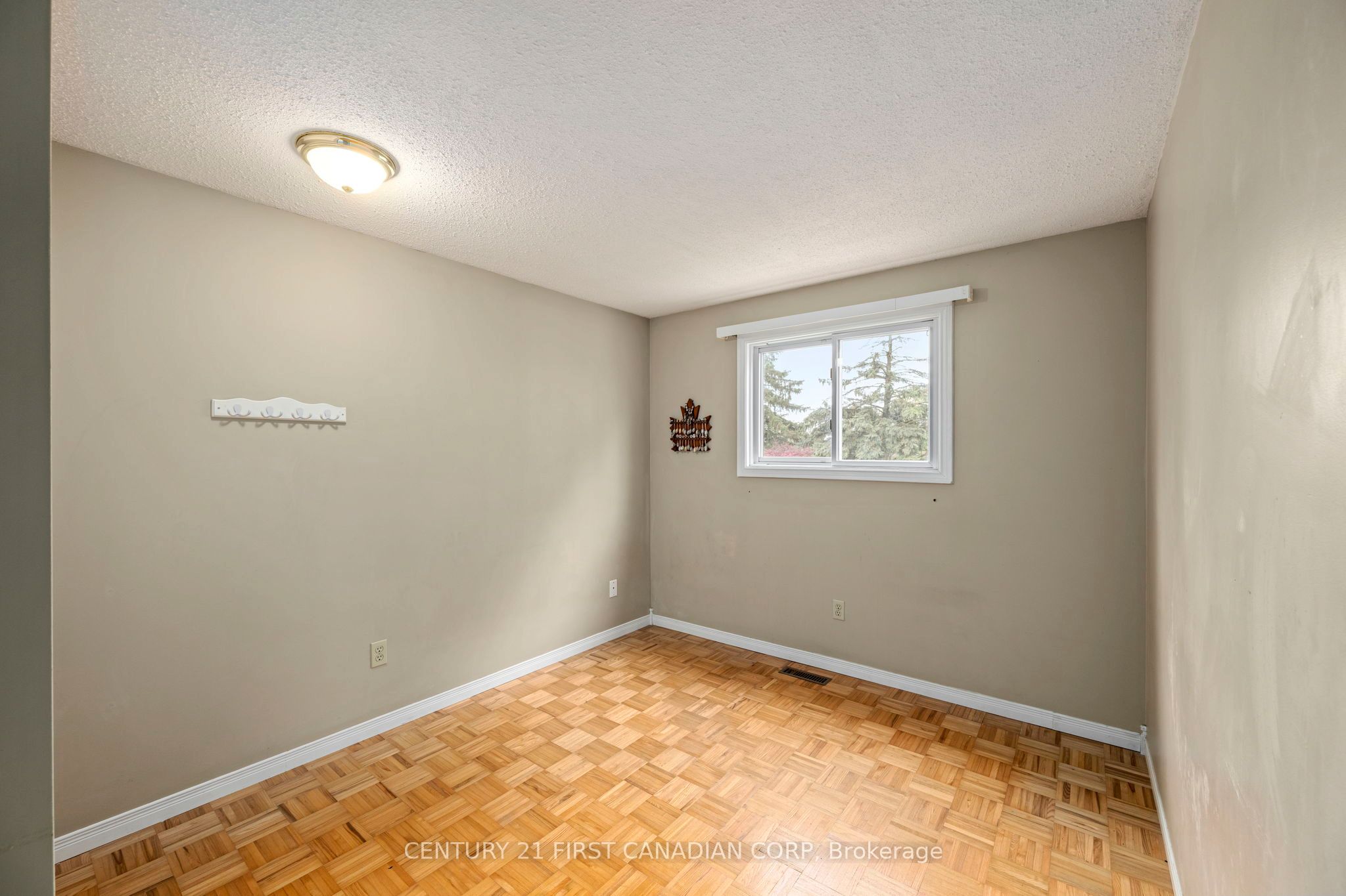19 Clara Crescent Property Photo 18