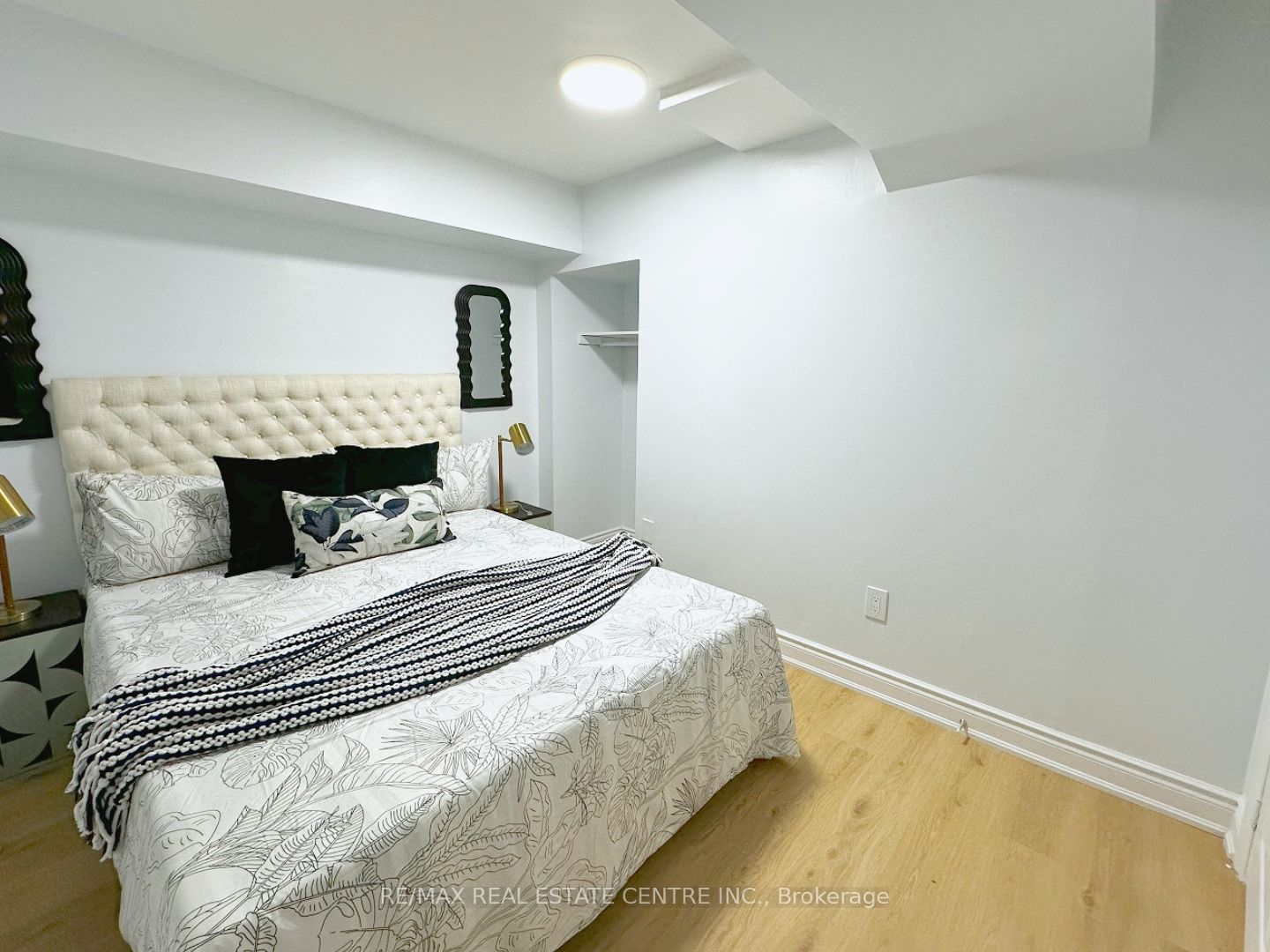 498 Bankside Drive Property Photo 28