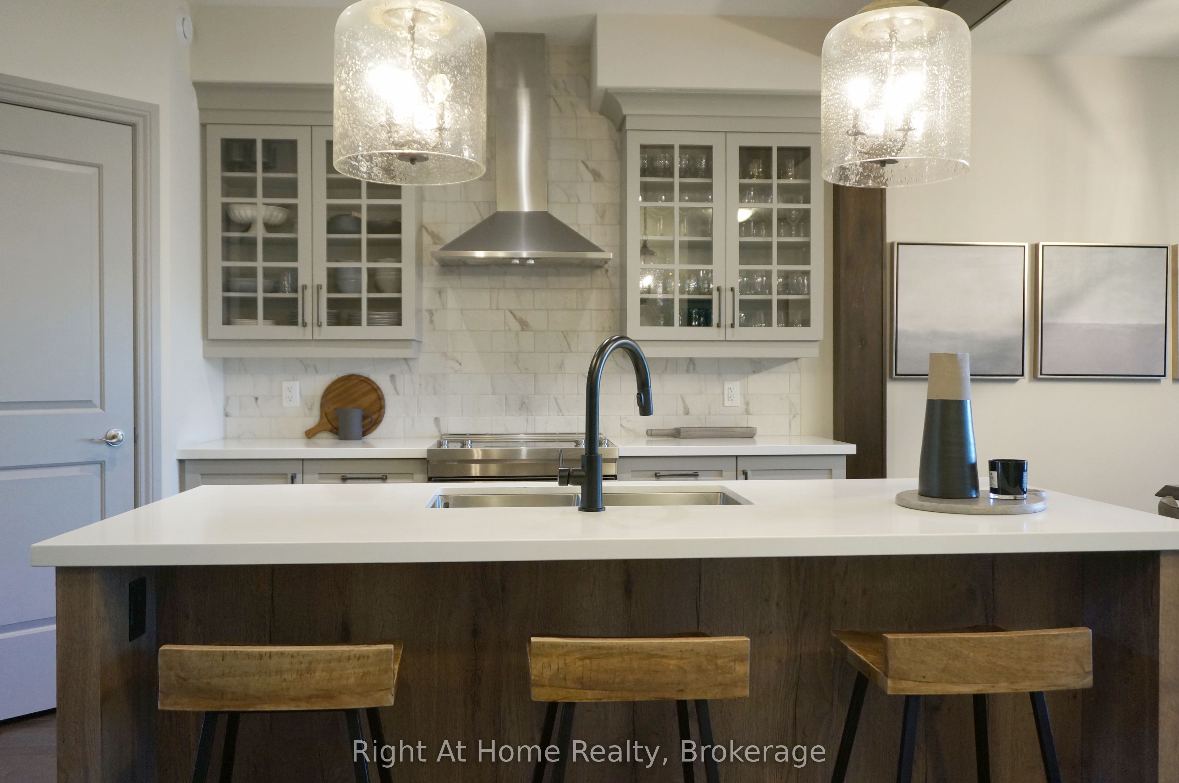 107 Beacon Drive Property Photo 7