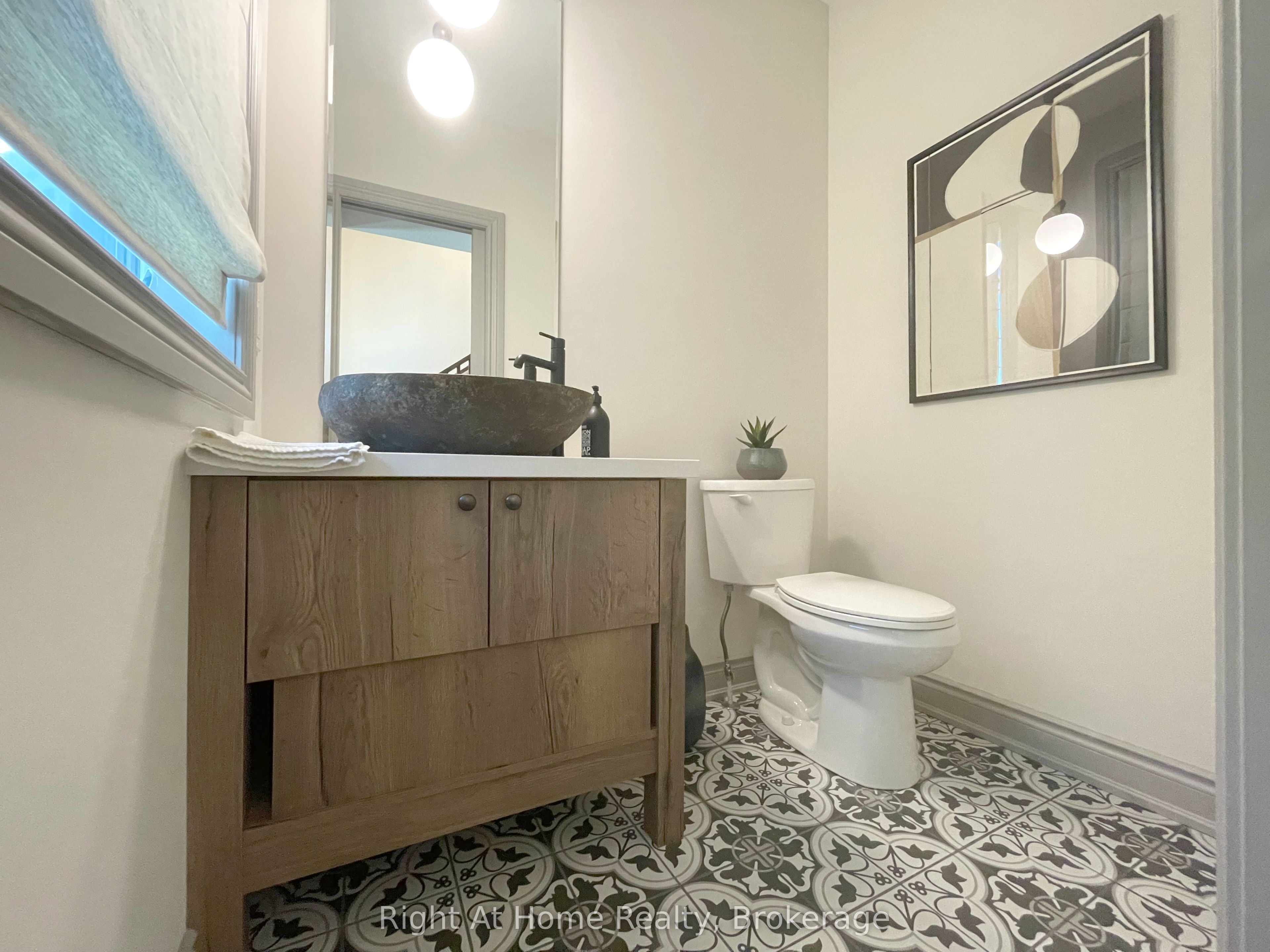 107 Beacon Drive Property Photo 11