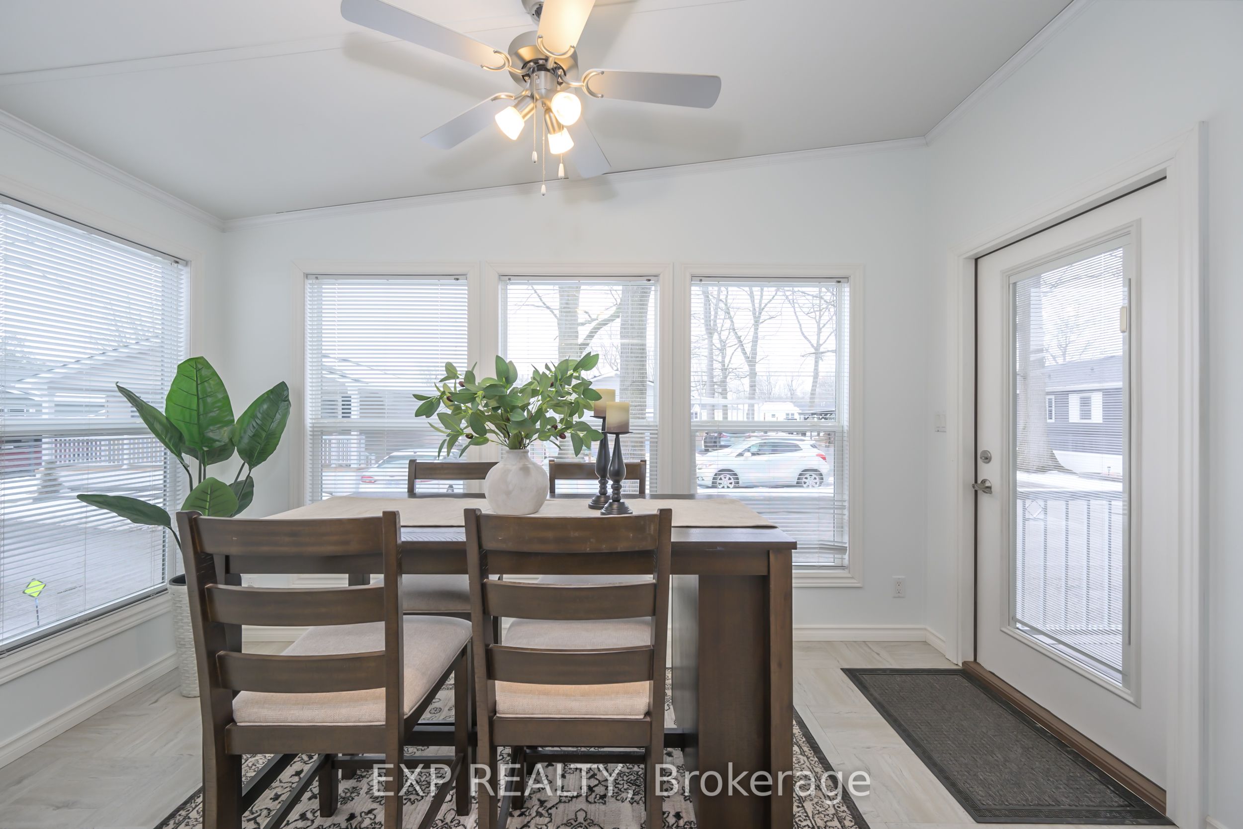 22790 Amiens Road 51 Property Photo 16