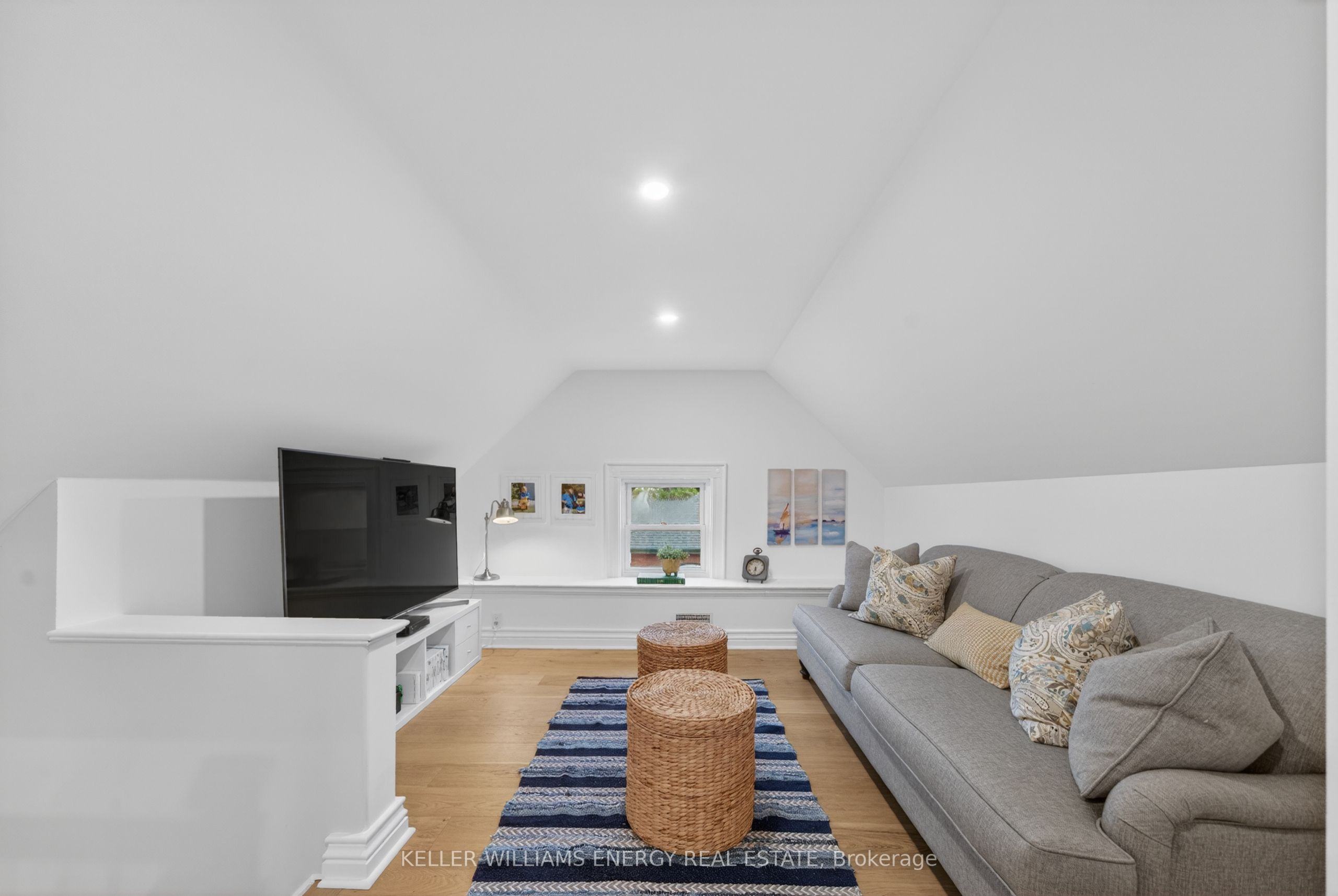 4 Pine Street Property Photo 33