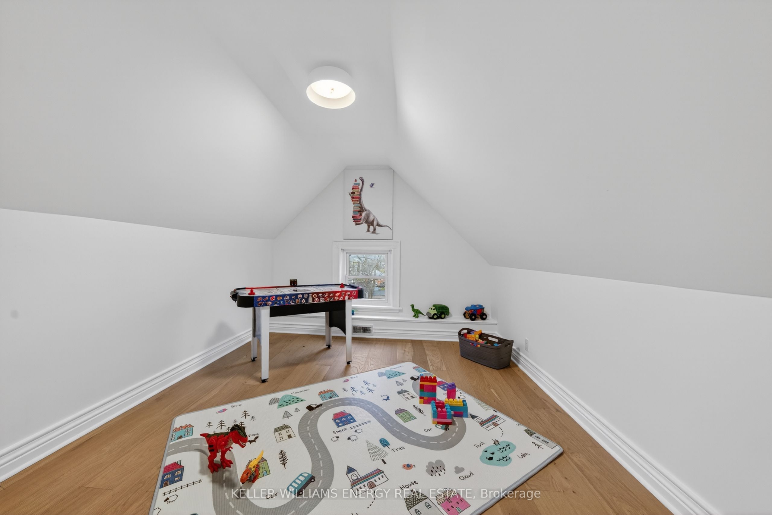 4 Pine Street Property Photo 40