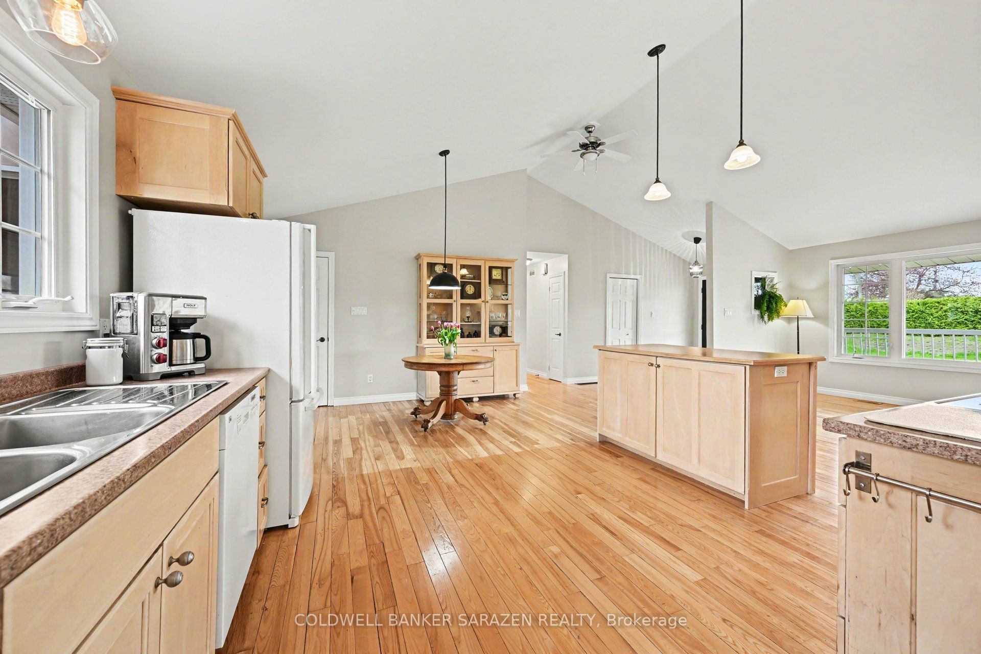 162 Erindale Avenue Property Photo 9