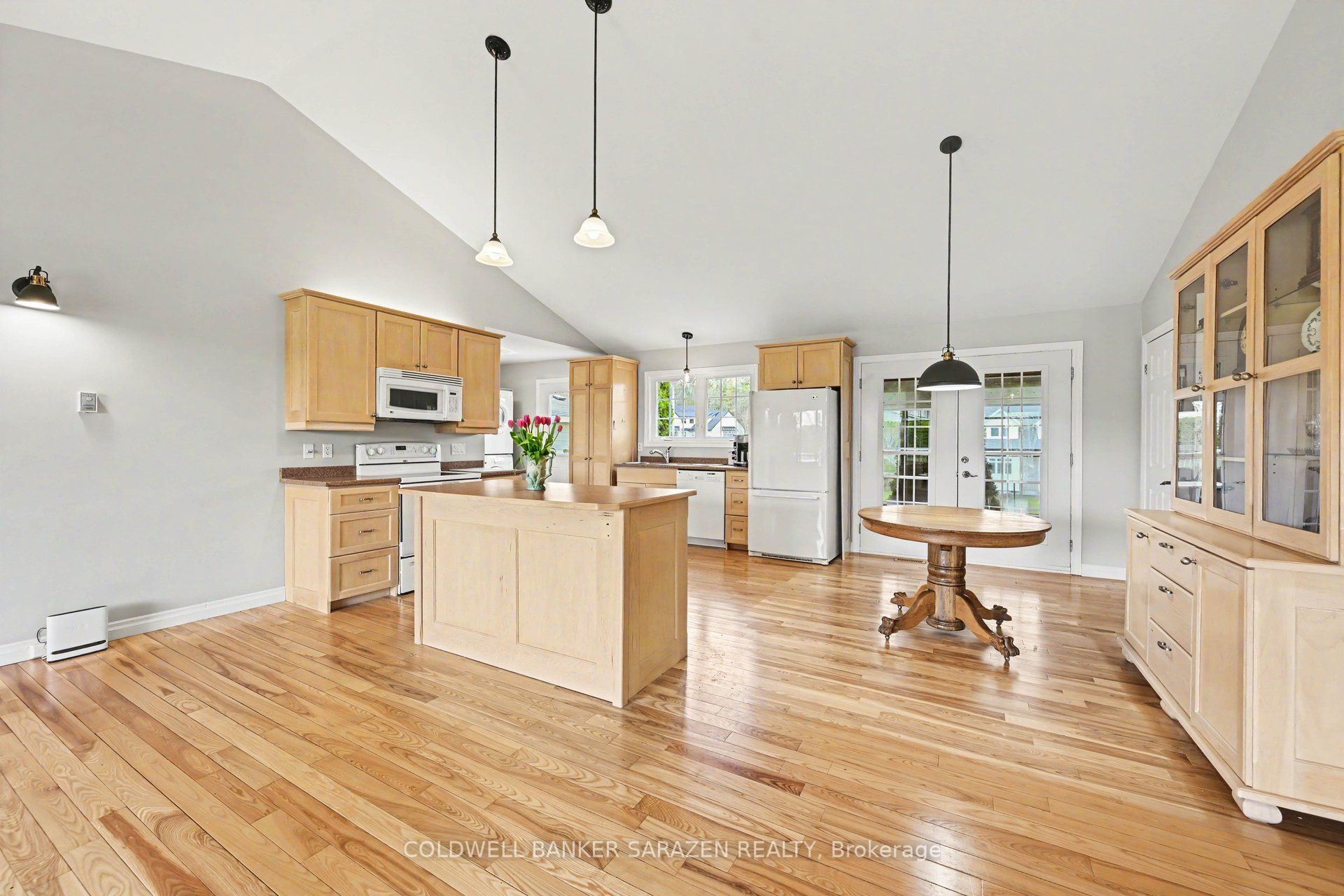 162 Erindale Avenue Property Photo 12