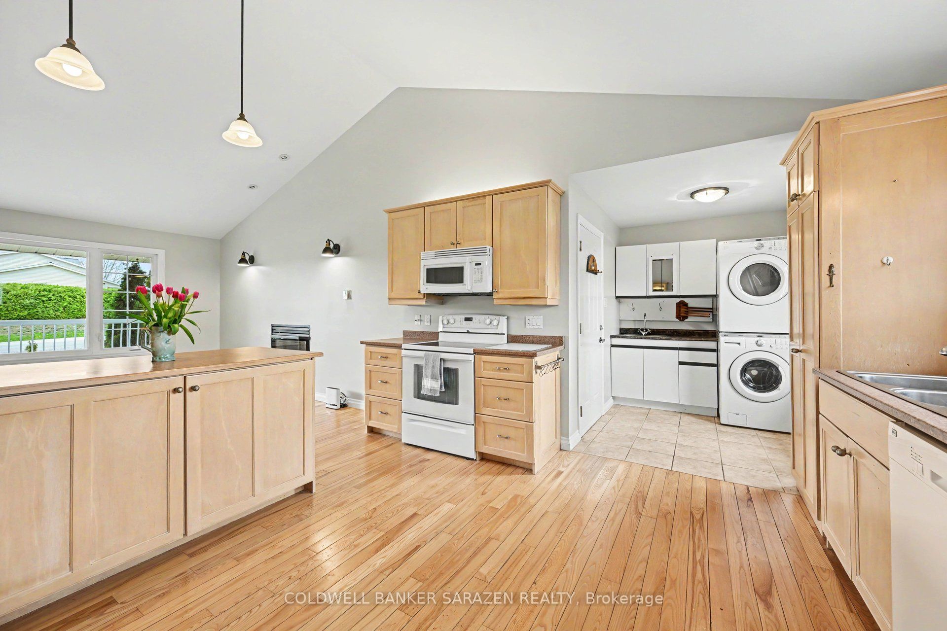 162 Erindale Avenue Property Photo 13