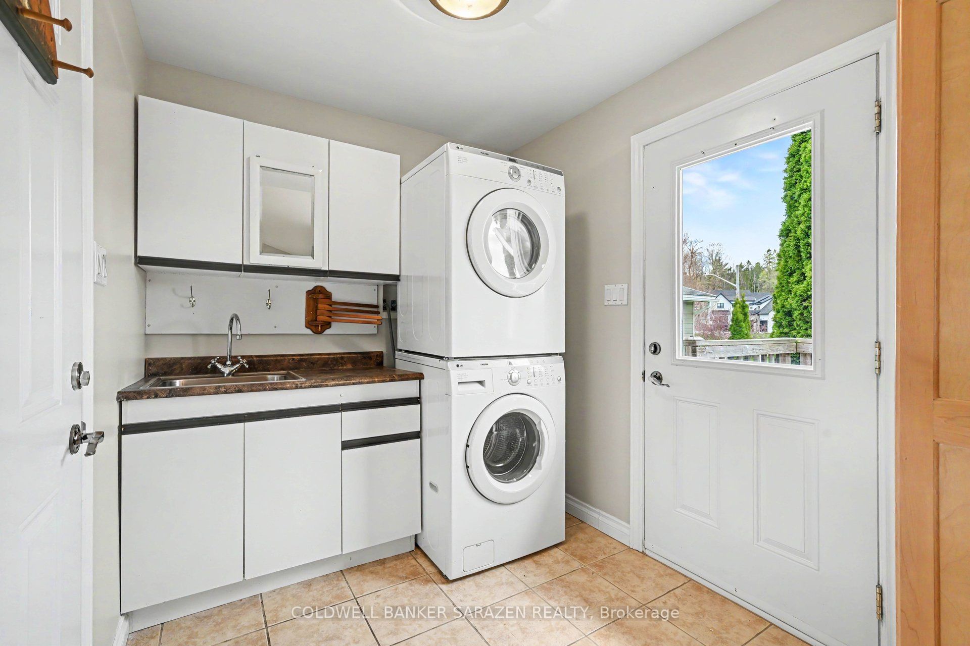 162 Erindale Avenue Property Photo 29