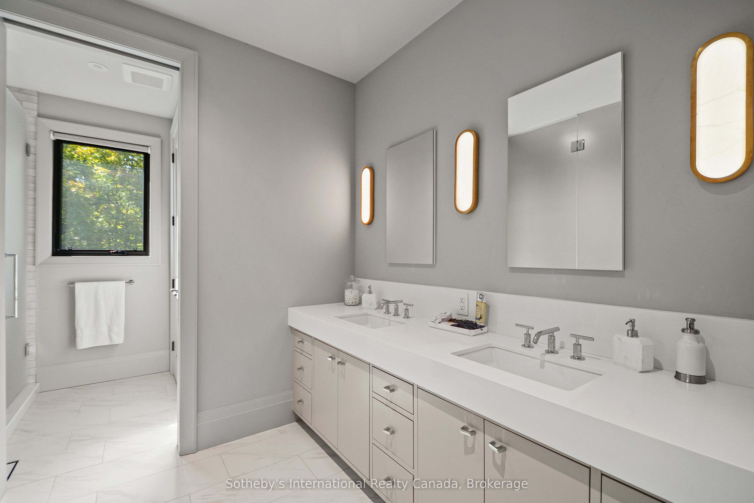 194457 Grey 13 Road Property Photo 33