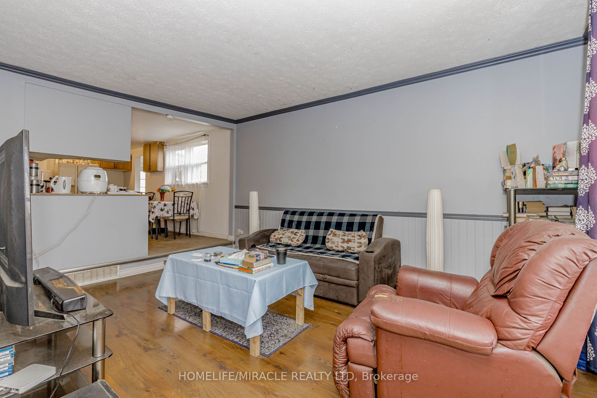 107 Dover Road Property Photo 8