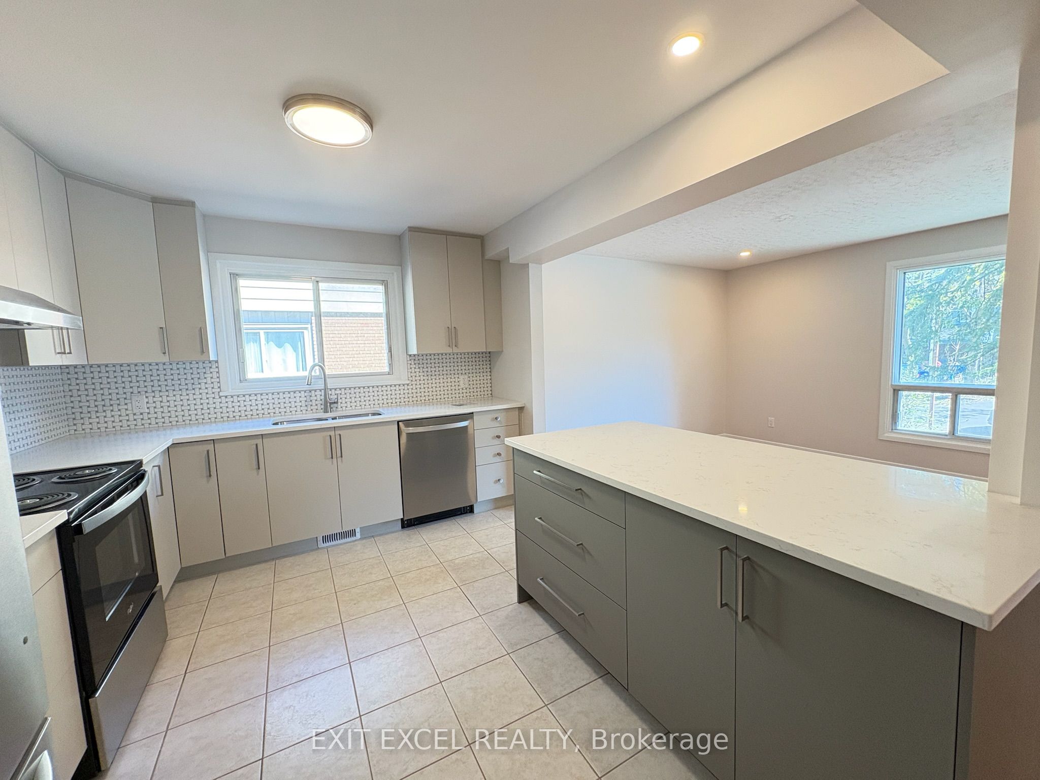 816 Dundee Avenue 1 Property Photo 4