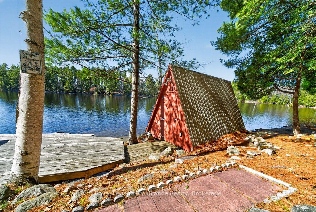 1038a Brown's Lane Property Photo 8