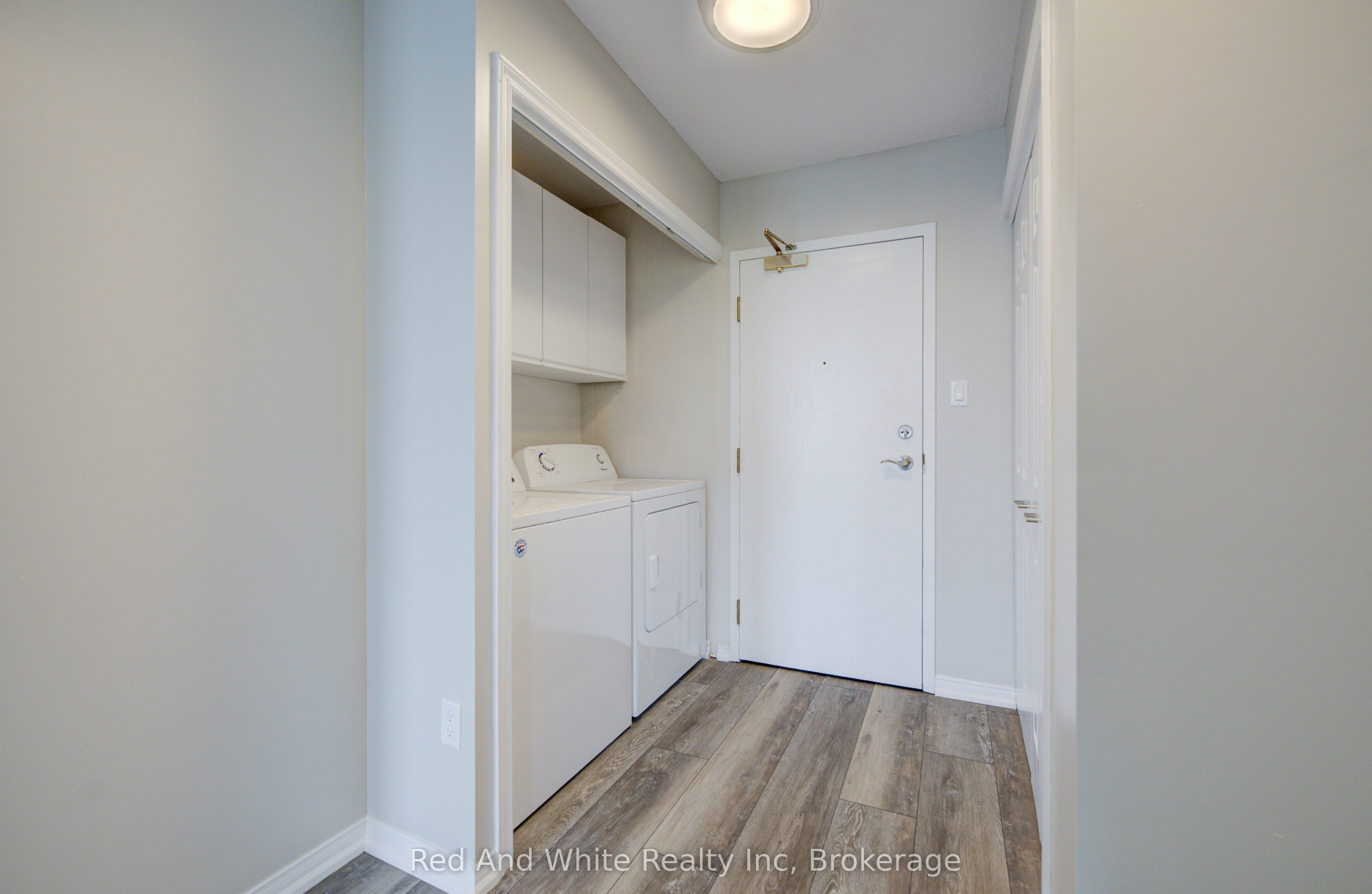 1414 King Street E 802 Property Photo 7