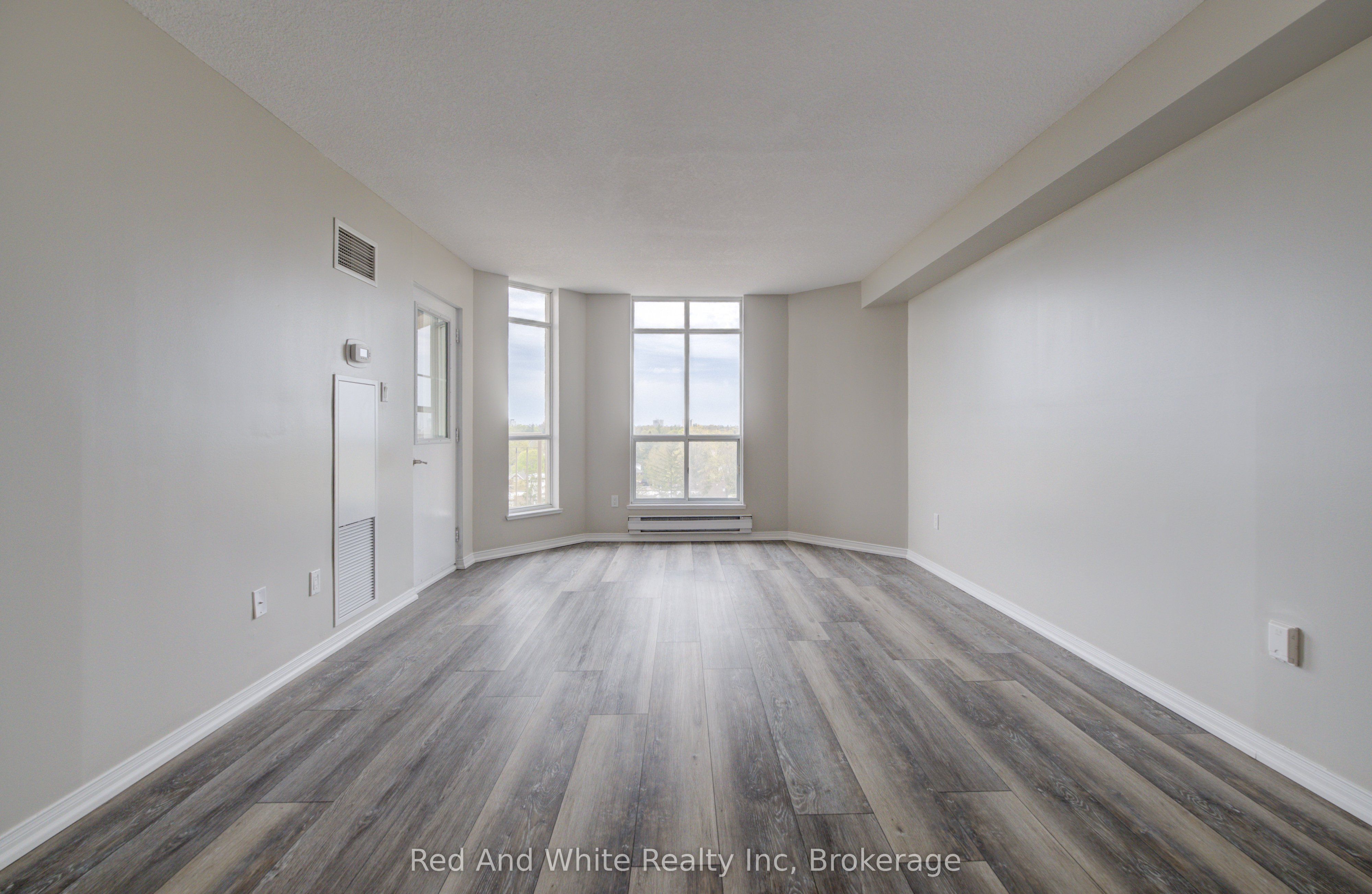 1414 King Street E 802 Property Photo 10