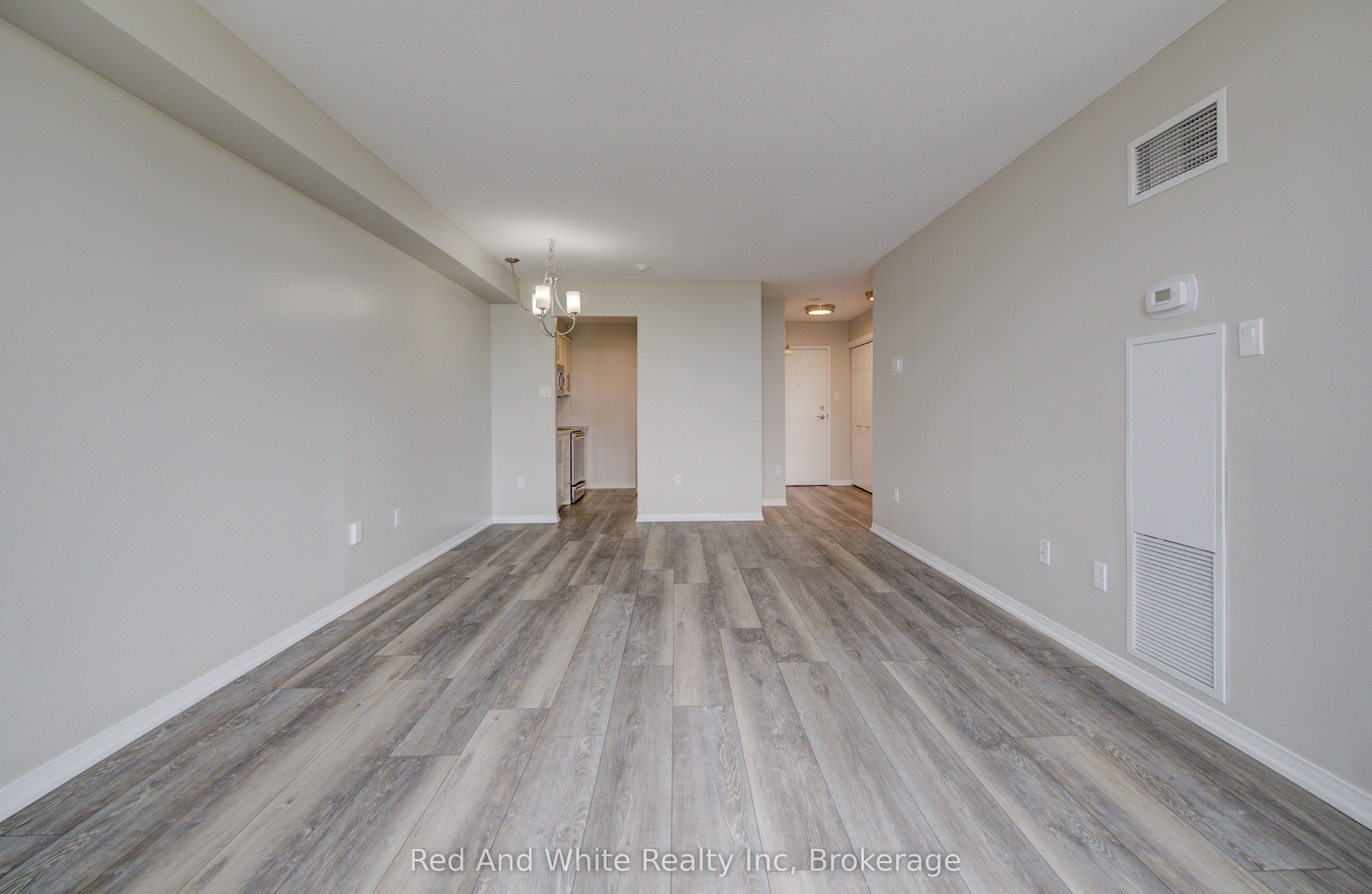 1414 King Street E 802 Property Photo 15