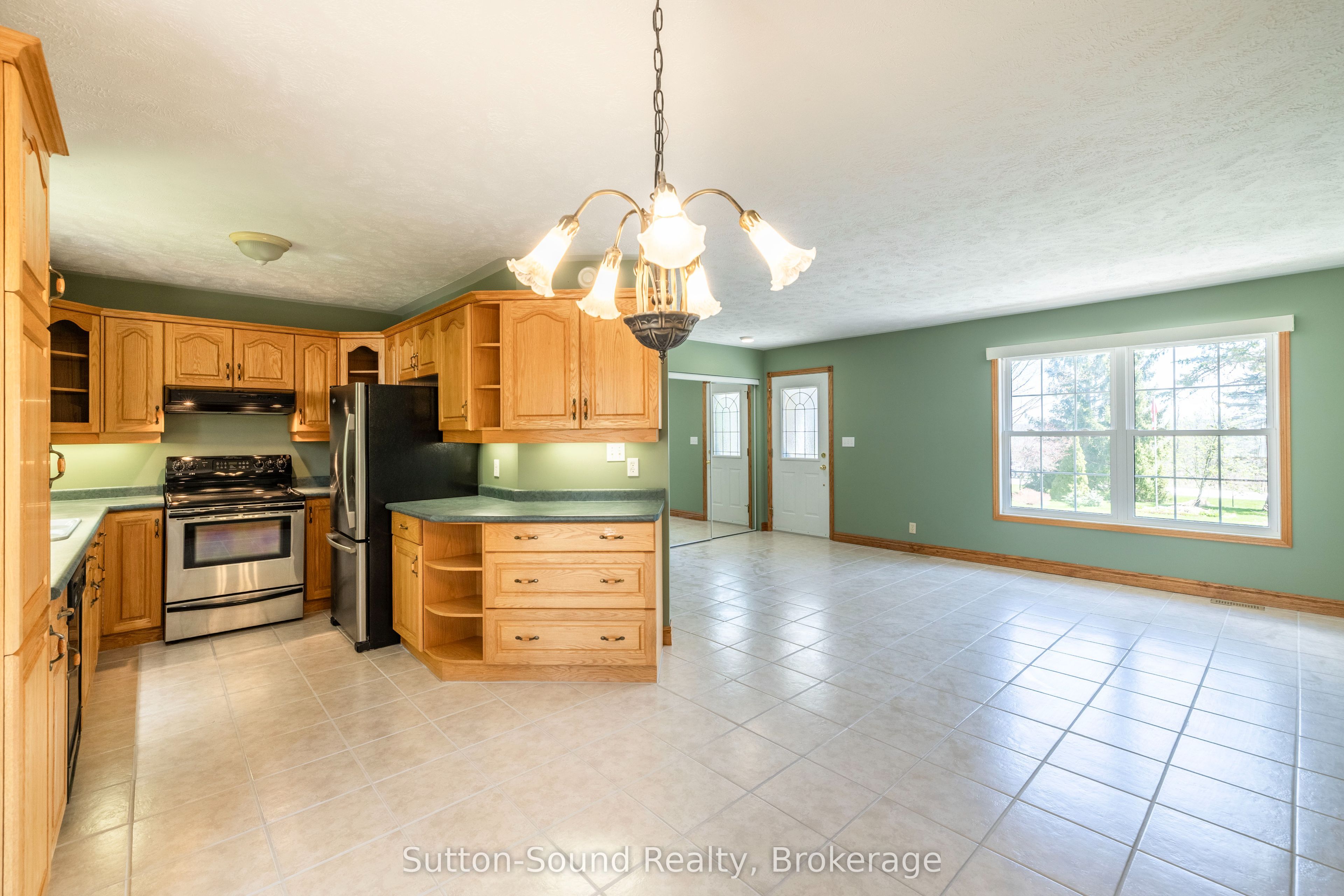126 Alexandria Street Property Photo 7