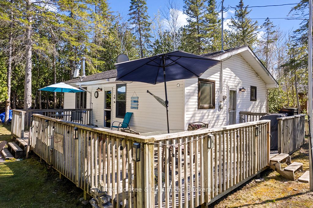 26 Thompson Avenue Property Photo 3