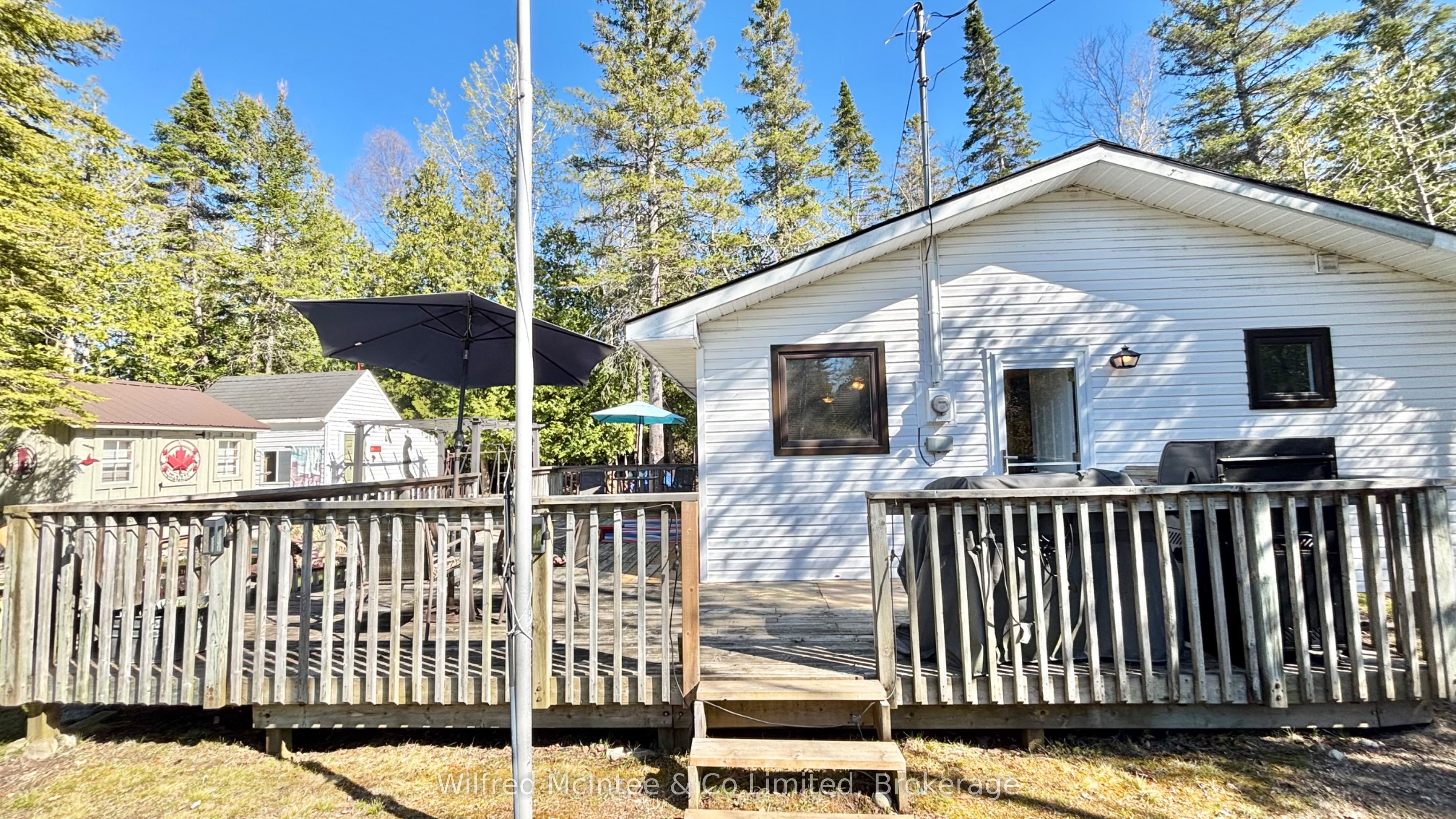 26 Thompson Avenue Property Photo 12