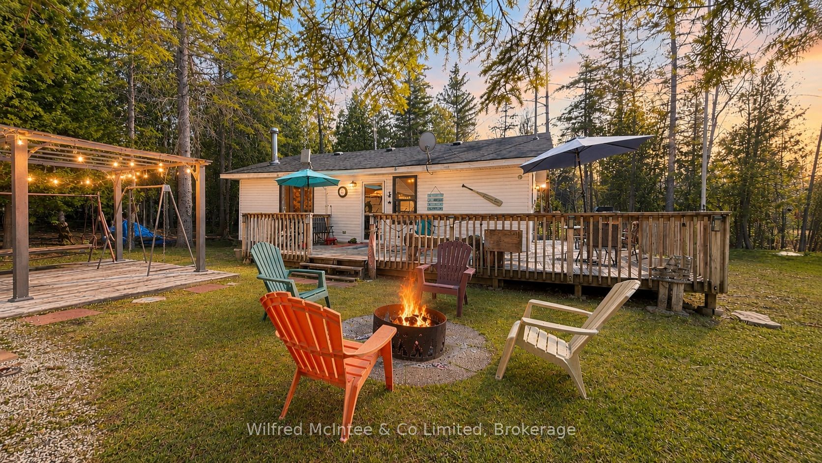 26 Thompson Avenue Property Photo 15