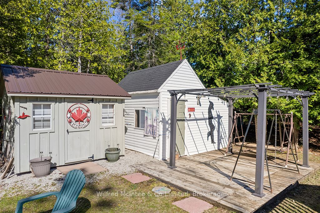 26 Thompson Avenue Property Photo 19