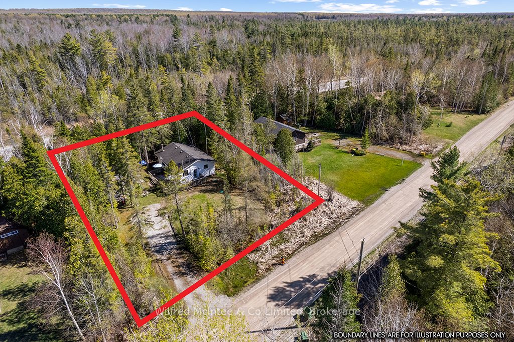 26 Thompson Avenue Property Photo 43