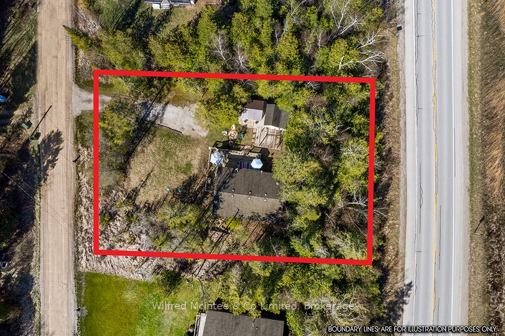 26 Thompson Avenue Property Photo 44