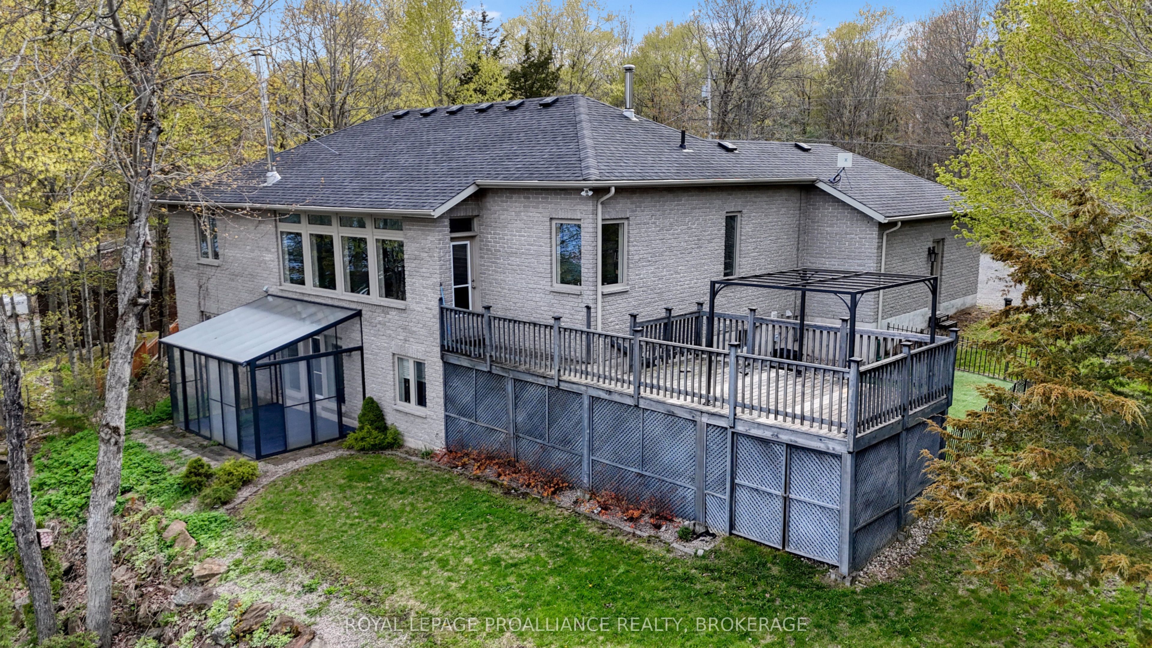 4194c Hiawatha Lane Property Photo 3