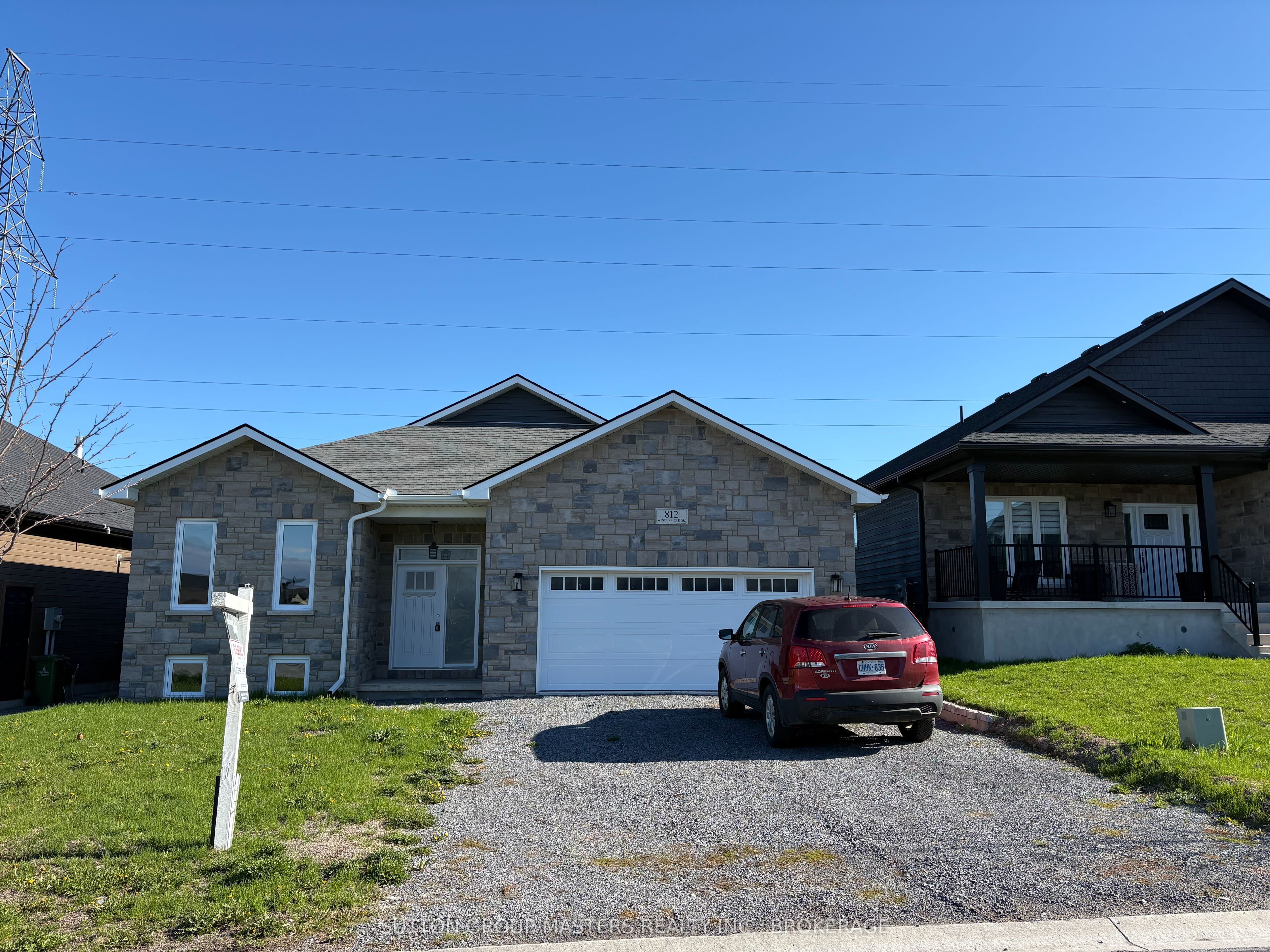 812 Windermere Drive Property Photo 1