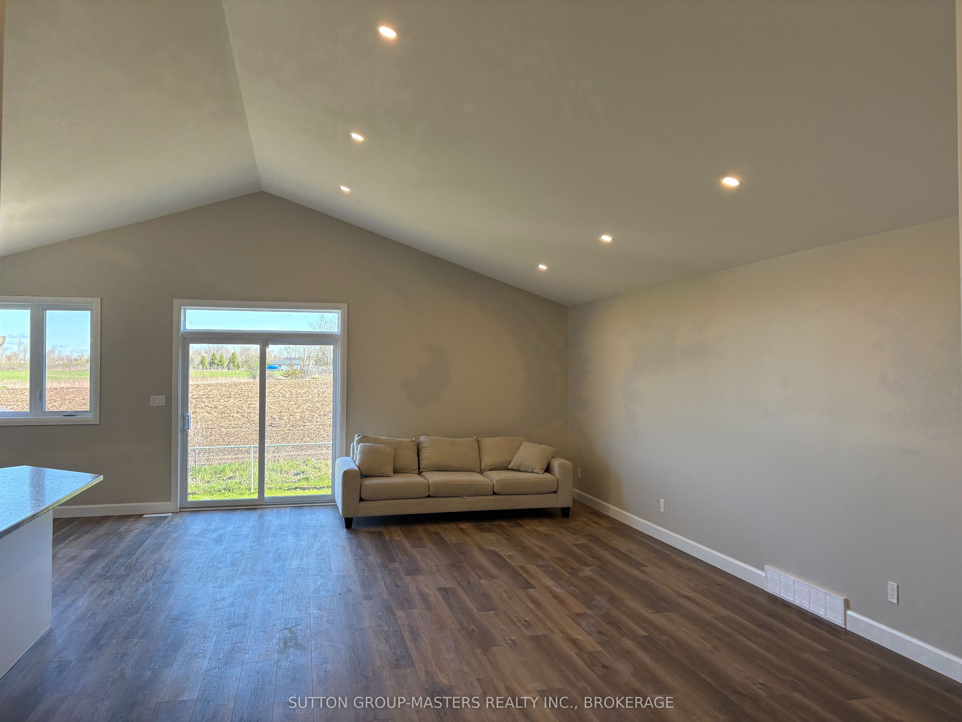 812 Windermere Drive Property Photo 7