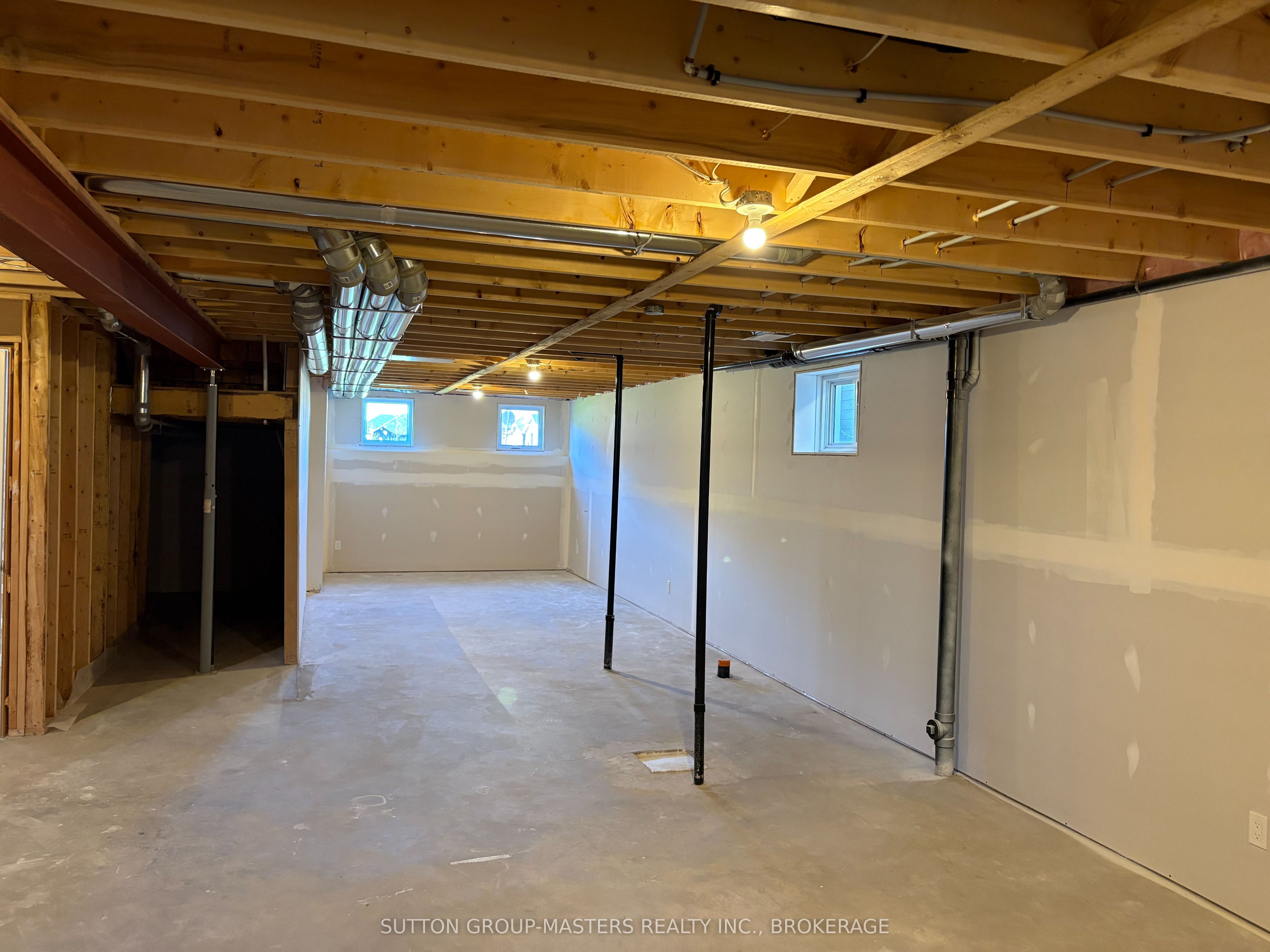 812 Windermere Drive Property Photo 20