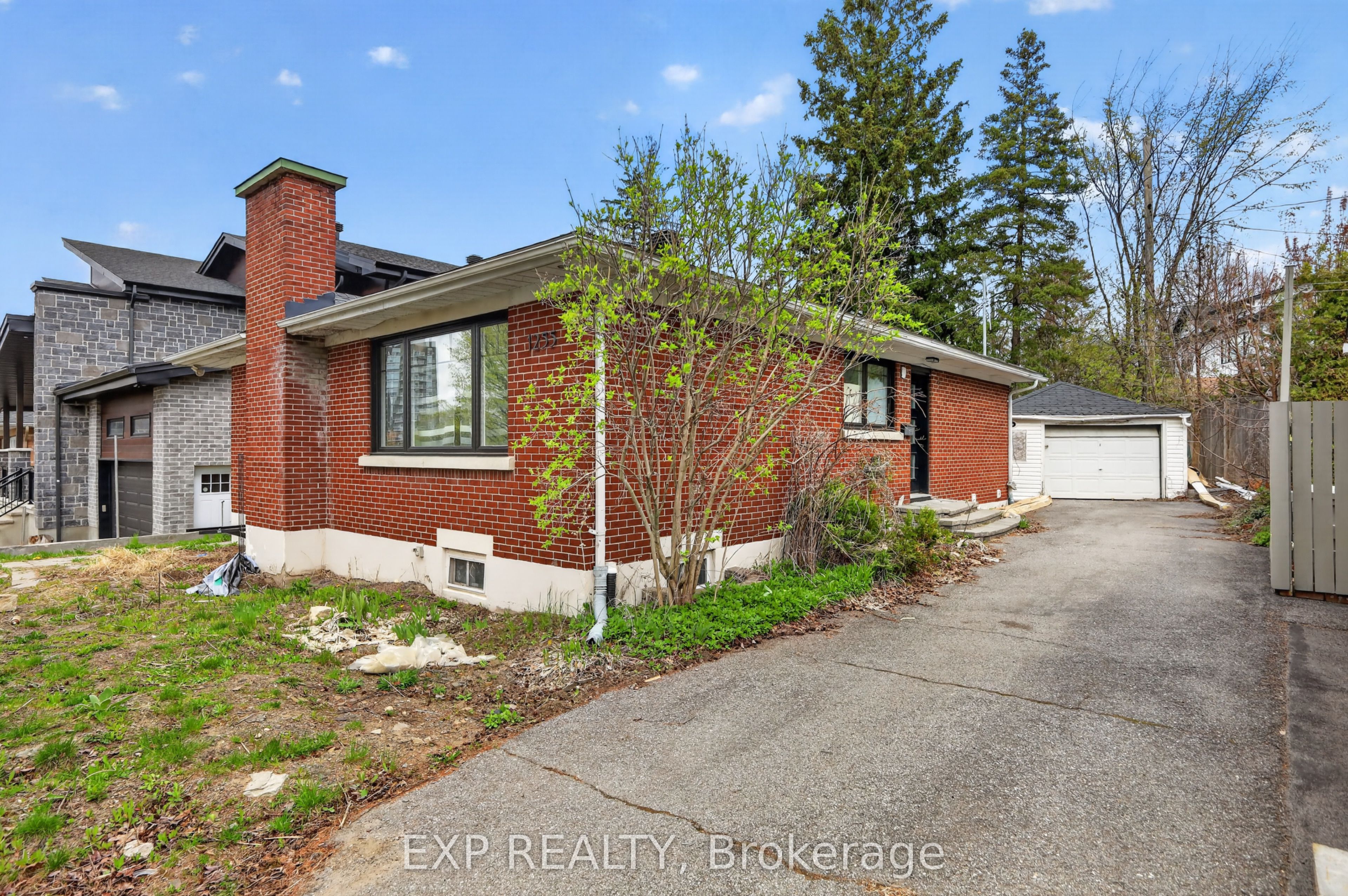 1255 Evans Boulevard N Property Photo 2