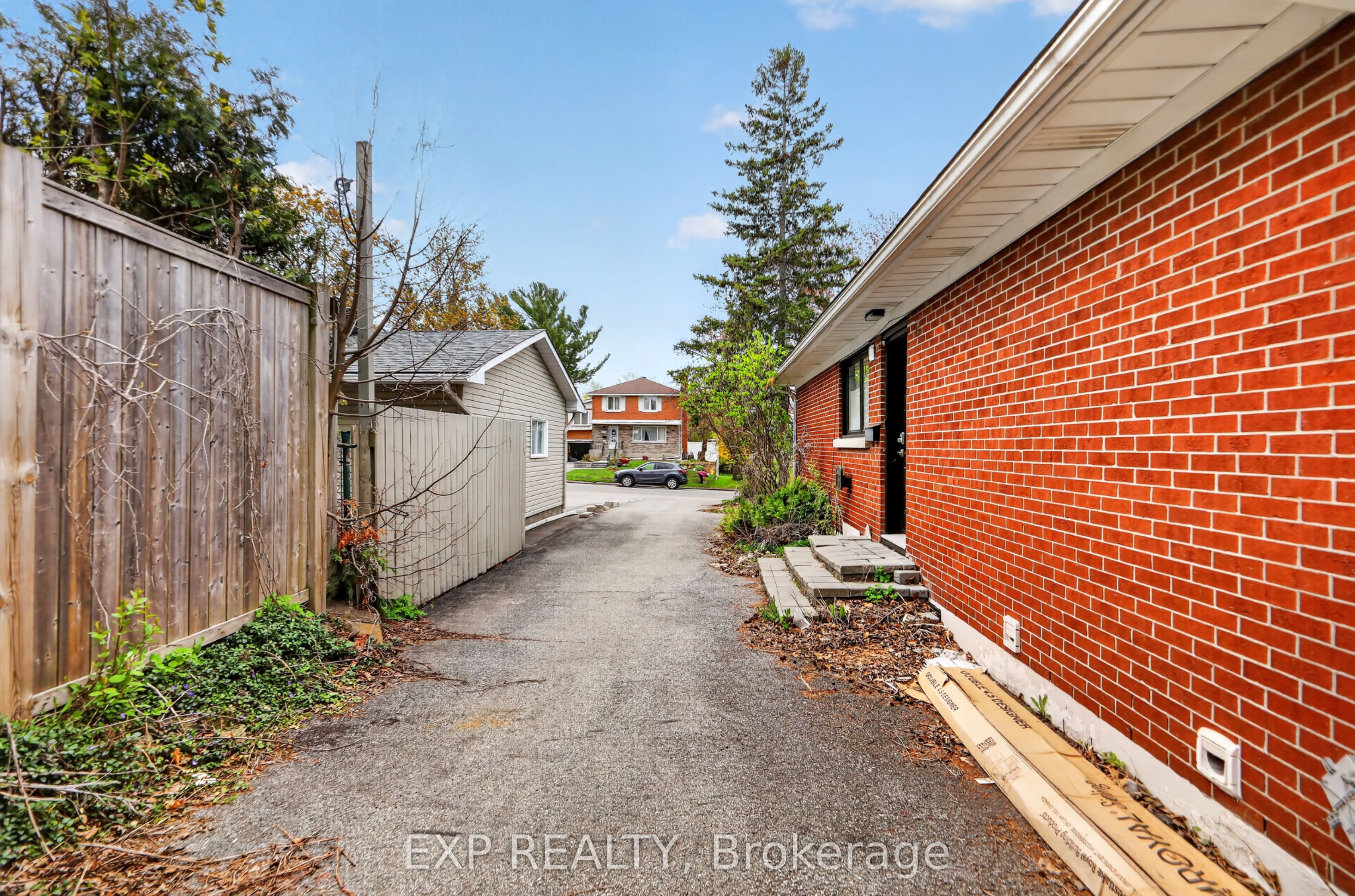 1255 Evans Boulevard N Property Photo 4