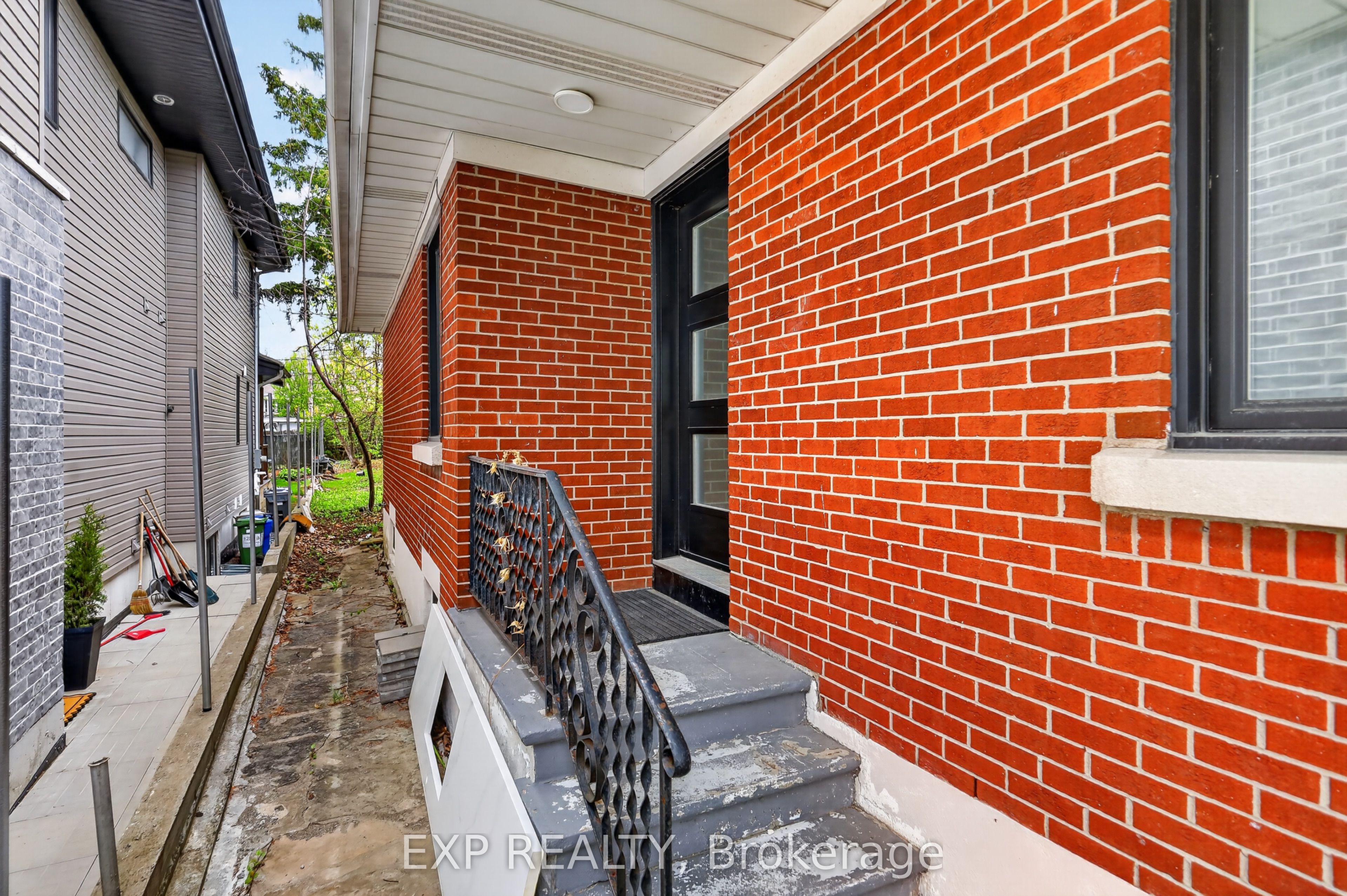 1255 Evans Boulevard N Property Photo 6