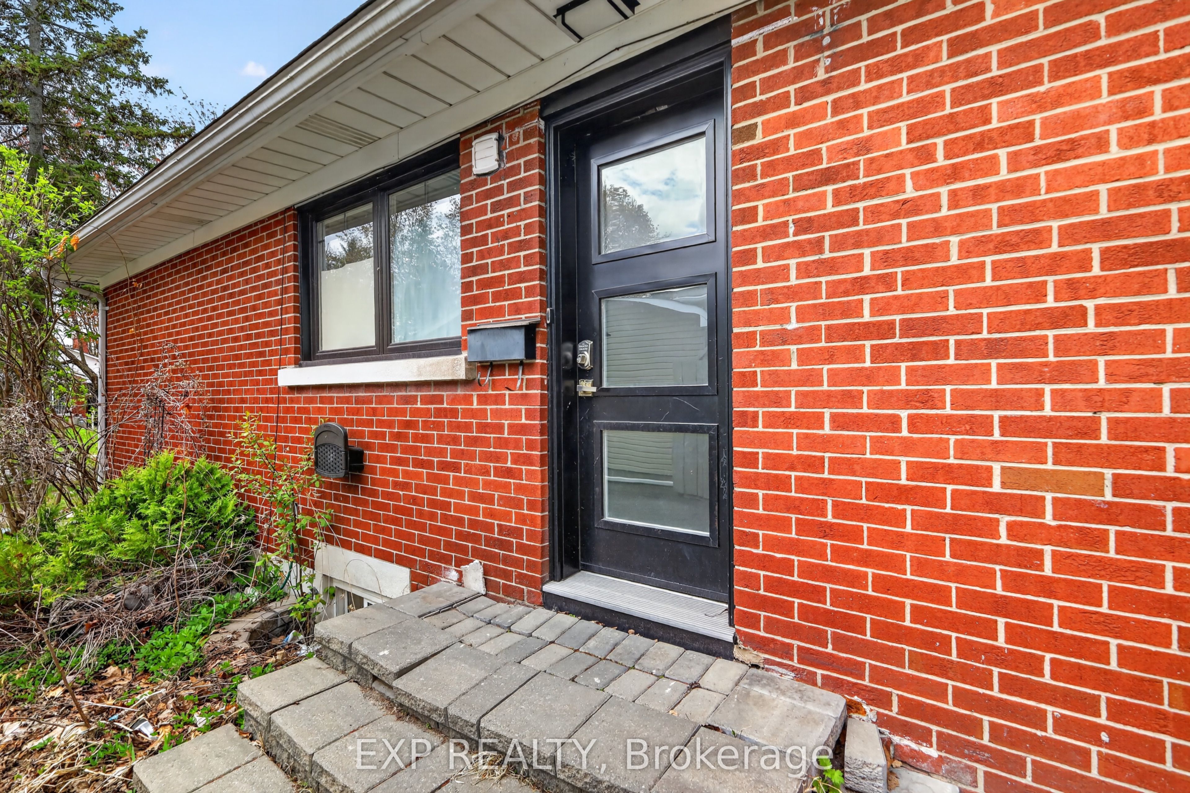 1255 Evans Boulevard N Property Photo 7